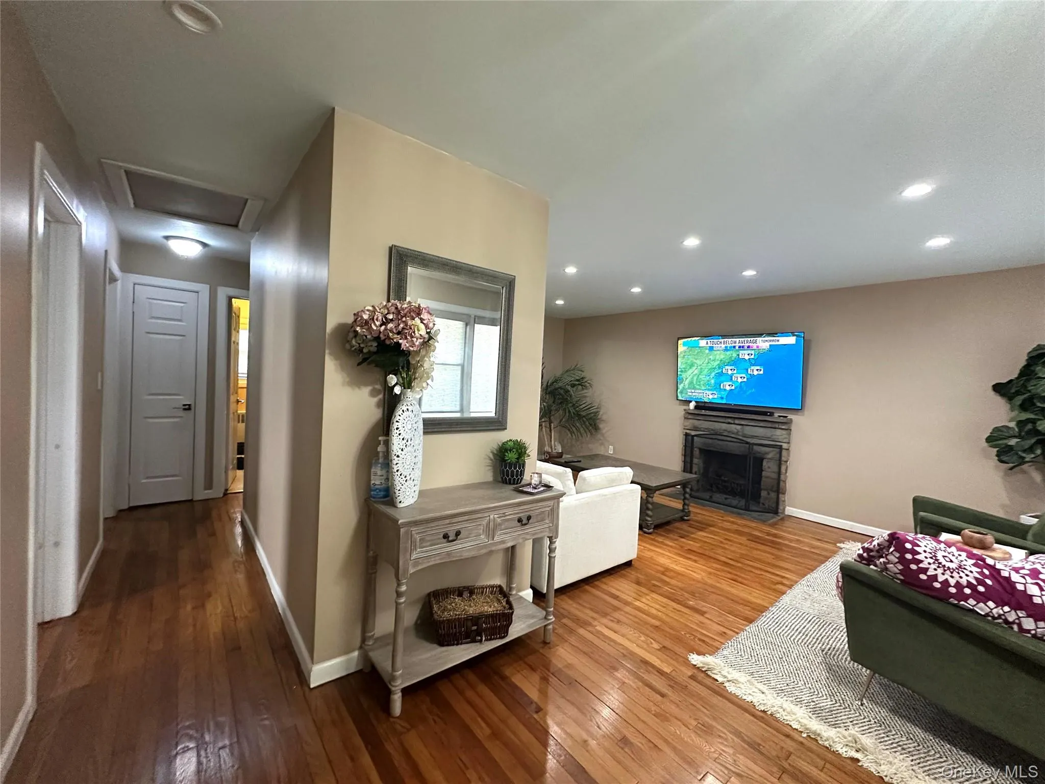 30 Terrehans Lane, Oyster Bay, NY, 3 Bedrooms Bedrooms, 7 Rooms Rooms,2 BathroomsBathrooms,Residential Lease,Idx,Terrehans,0,911261 30 Terrehans Lane, Oyster Bay, NY, 3 Bedrooms Bedrooms, 7 Rooms Rooms,2 BathroomsBathrooms,Residential Lease,Idx,Terrehans,0,911261