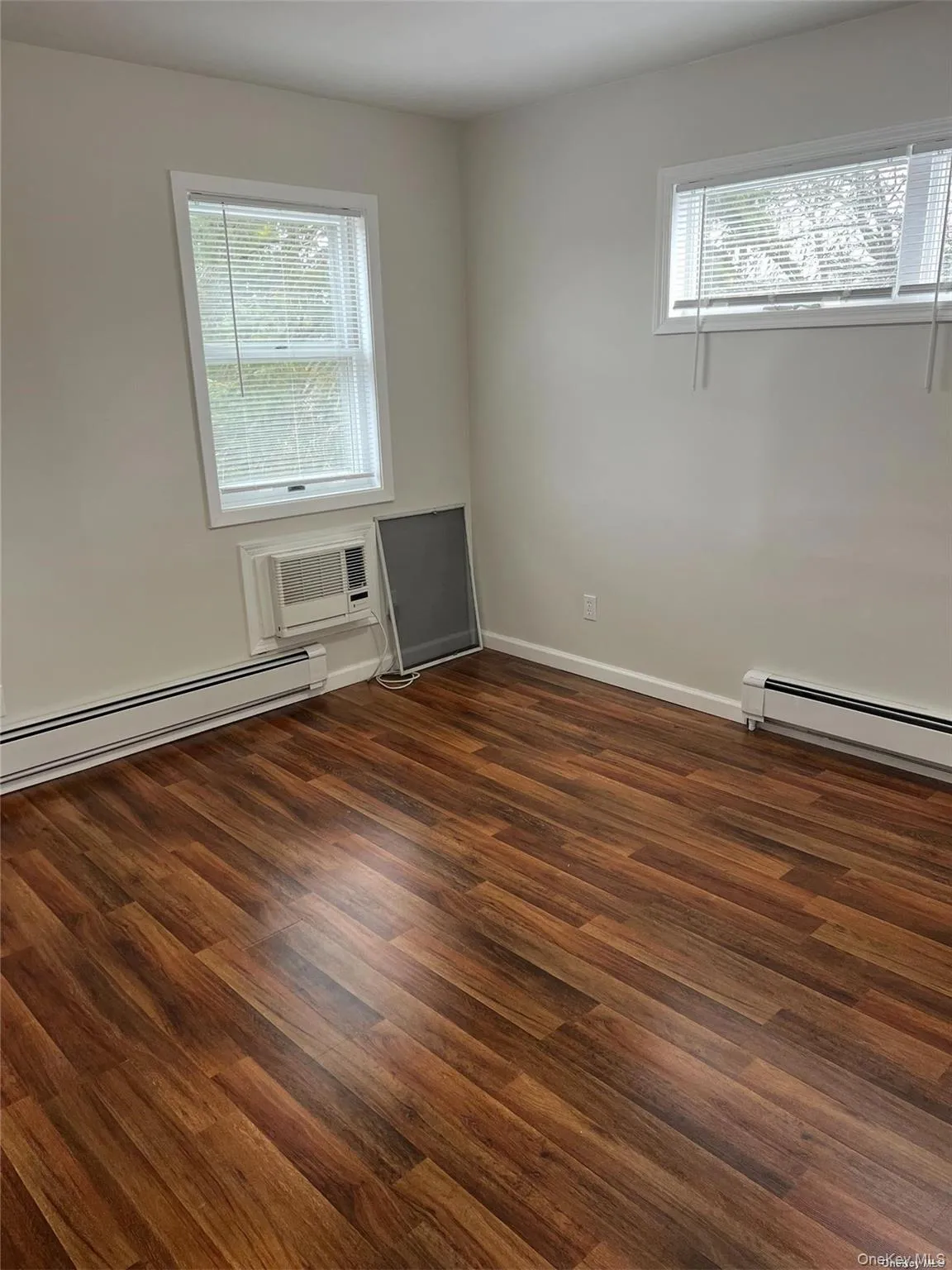 77 Andrew Street, North Hempstead, NY, 2 Bedrooms Bedrooms, 4 Rooms Rooms,1 BathroomBathrooms,Residential Lease,Idx,Andrew,0,911312 77 Andrew Street, North Hempstead, NY, 2 Bedrooms Bedrooms, 4 Rooms Rooms,1 BathroomBathrooms,Residential Lease,Idx,Andrew,0,911312