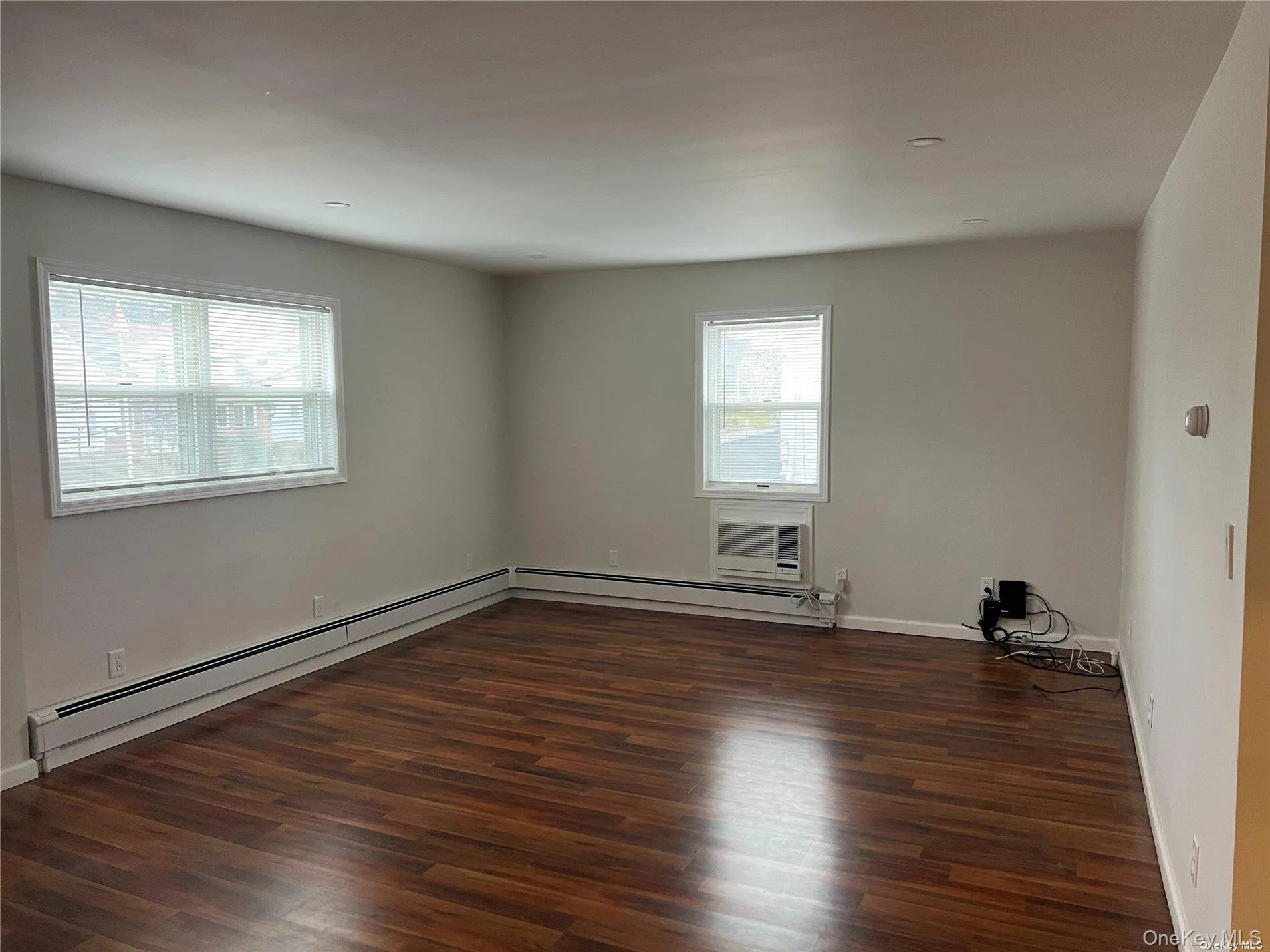 77 Andrew Street, North Hempstead, NY, 2 Bedrooms Bedrooms, 4 Rooms Rooms,1 BathroomBathrooms,Residential Lease,Idx,Andrew,0,911312 77 Andrew Street, North Hempstead, NY, 2 Bedrooms Bedrooms, 4 Rooms Rooms,1 BathroomBathrooms,Residential Lease,Idx,Andrew,0,911312