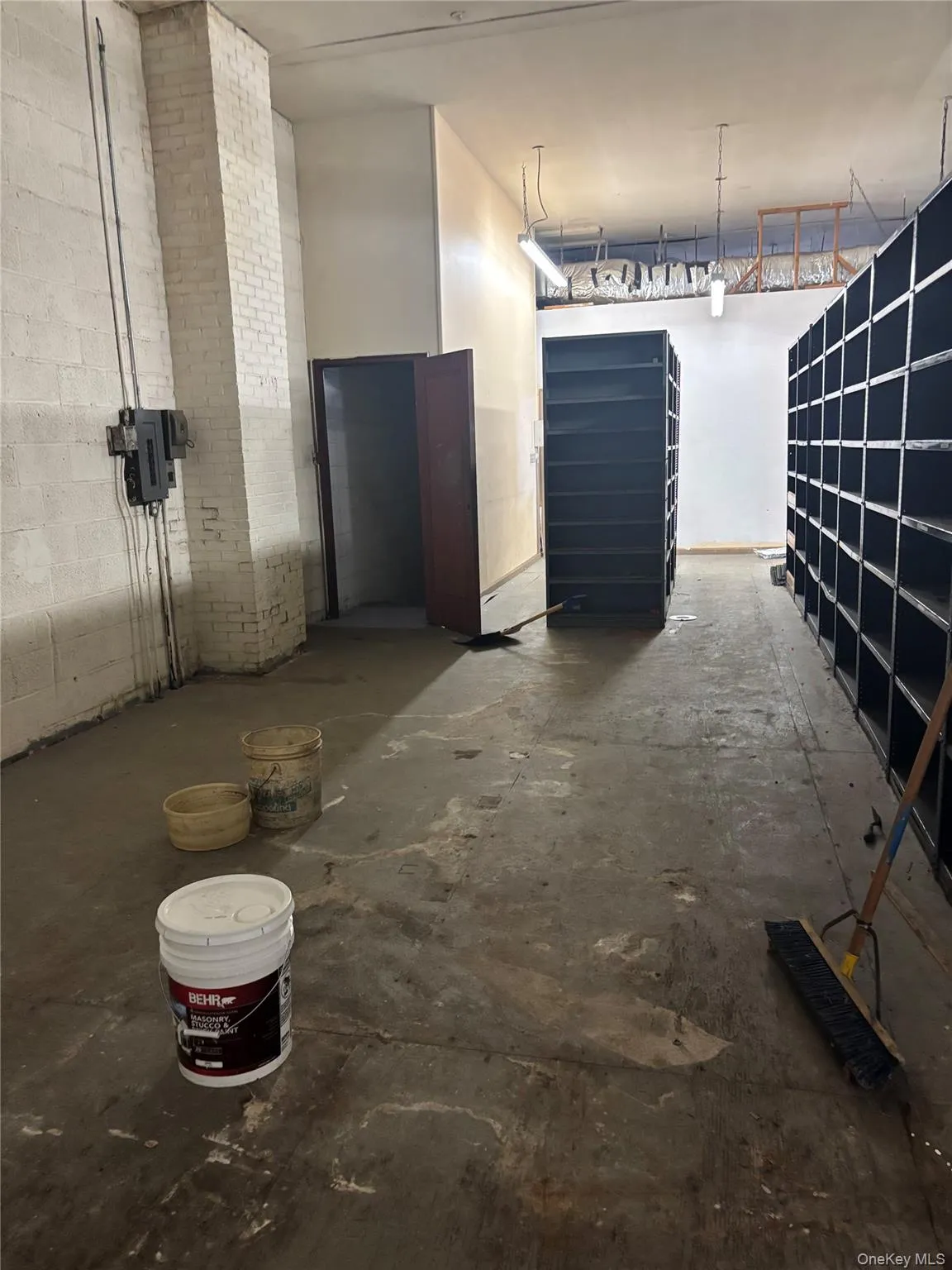 Garage with concrete block wall Garage with concrete block wall