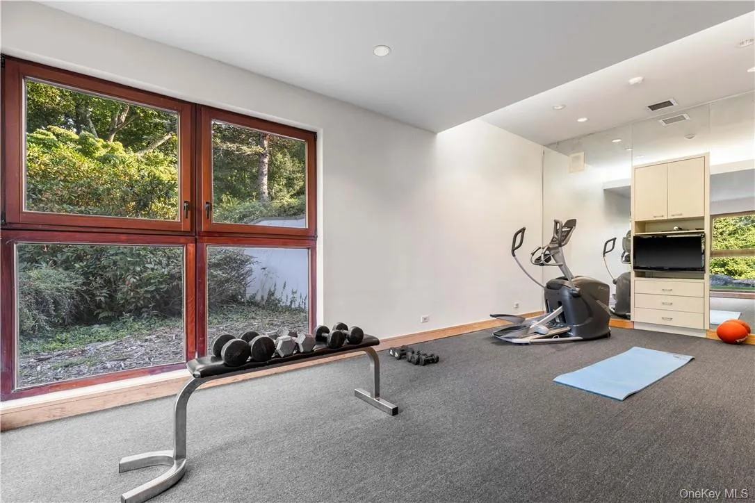 40 Polly Park Road, Harrison, NY, 6 Bedrooms Bedrooms, 17 Rooms Rooms,10 BathroomsBathrooms,Residential,For Rent,Polly Park,0,911637 40 Polly Park Road, Harrison, NY, 6 Bedrooms Bedrooms, 17 Rooms Rooms,10 BathroomsBathrooms,Residential,For Rent,Polly Park,0,911637