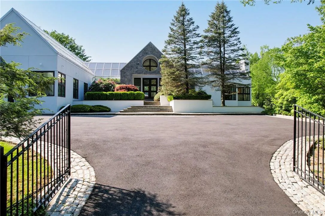 Front View through Gated Entry Front View through Gated Entry