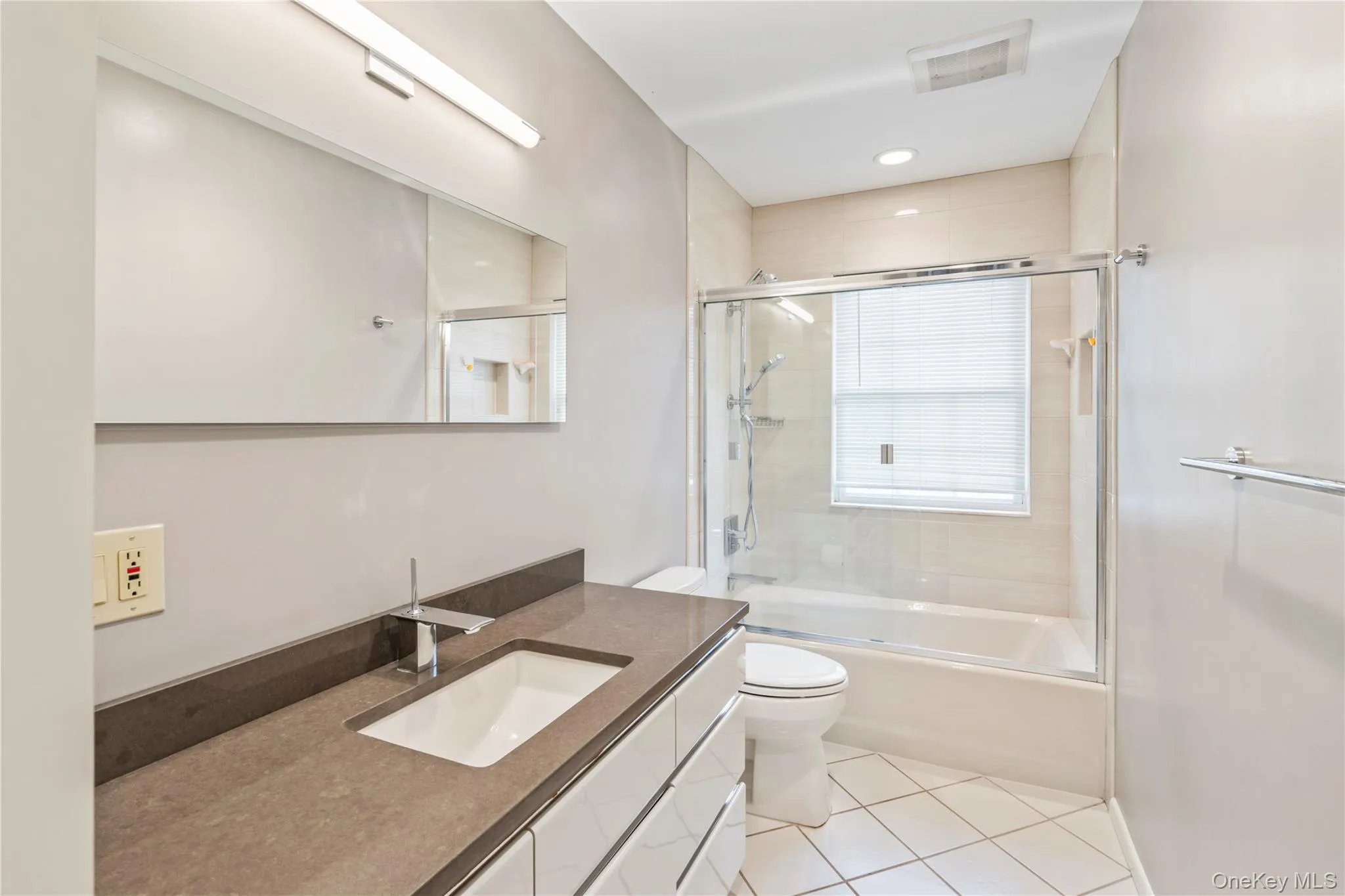 154 Hidden Ridge Drive, Oyster Bay, NY, 3 Bedrooms Bedrooms, 7 Rooms Rooms,2 BathroomsBathrooms,Residential,For Rent,Hidden Ridge,0,911695 154 Hidden Ridge Drive, Oyster Bay, NY, 3 Bedrooms Bedrooms, 7 Rooms Rooms,2 BathroomsBathrooms,Residential,For Rent,Hidden Ridge,0,911695