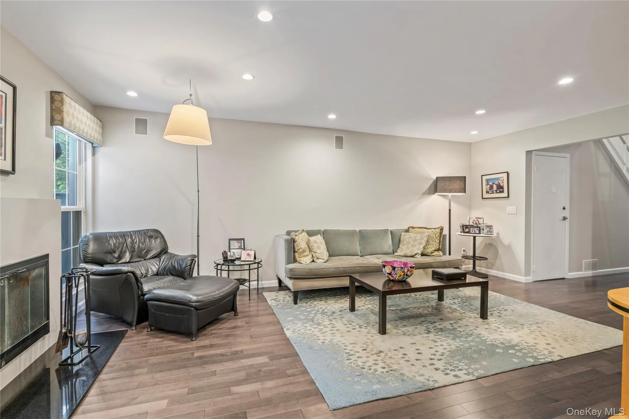 154 Hidden Ridge Drive, Oyster Bay, NY, 3 Bedrooms Bedrooms, 7 Rooms Rooms,2 BathroomsBathrooms,Residential,For Rent,Hidden Ridge,0,911695 154 Hidden Ridge Drive, Oyster Bay, NY, 3 Bedrooms Bedrooms, 7 Rooms Rooms,2 BathroomsBathrooms,Residential,For Rent,Hidden Ridge,0,911695