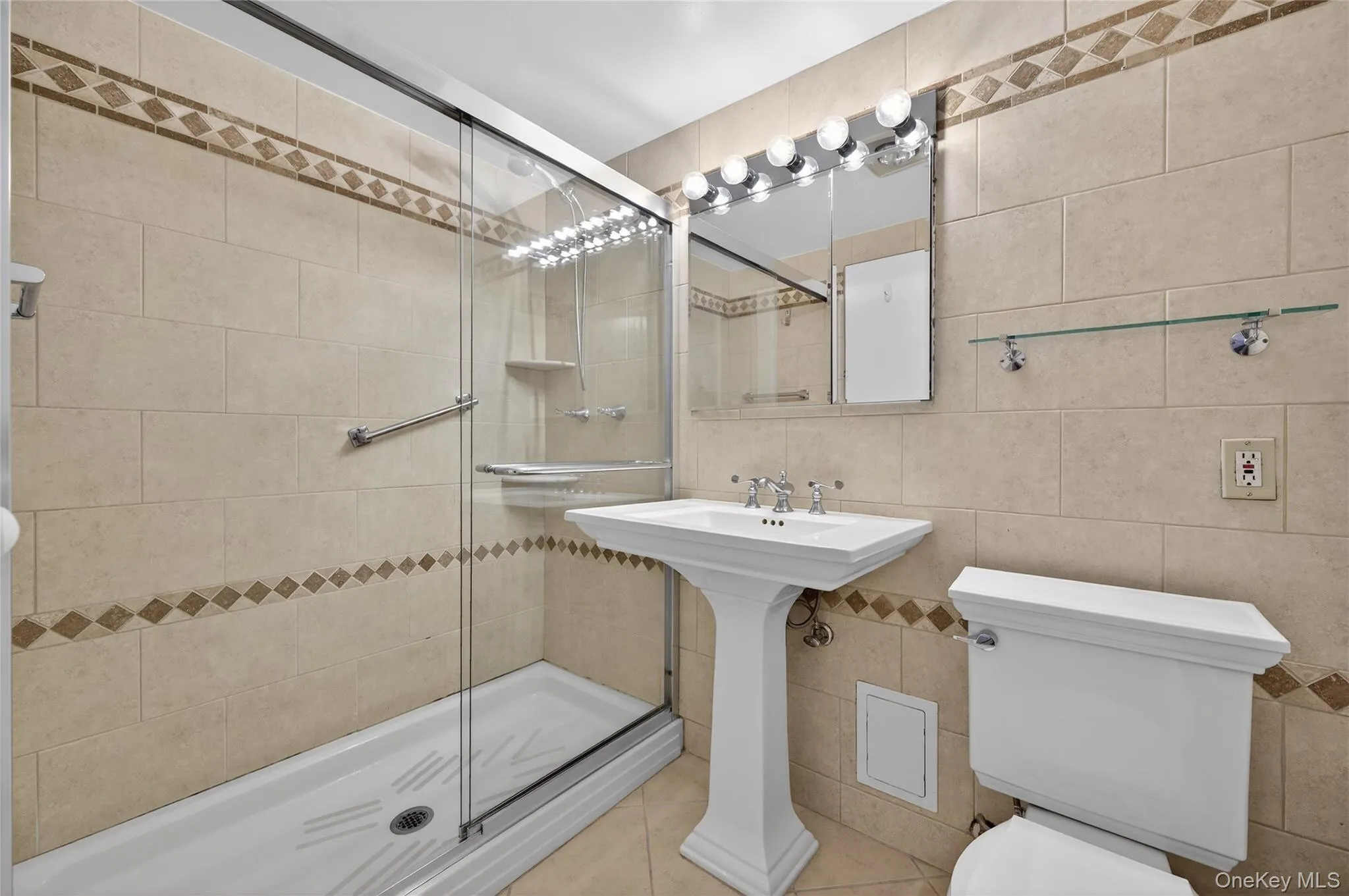 135 Post Avenue, North Hempstead, NY, 1 Bedroom Bedrooms, 4 Rooms Rooms,1 BathroomBathrooms,Residential Lease,For Rent,Post,0,911712 135 Post Avenue, North Hempstead, NY, 1 Bedroom Bedrooms, 4 Rooms Rooms,1 BathroomBathrooms,Residential Lease,For Rent,Post,0,911712