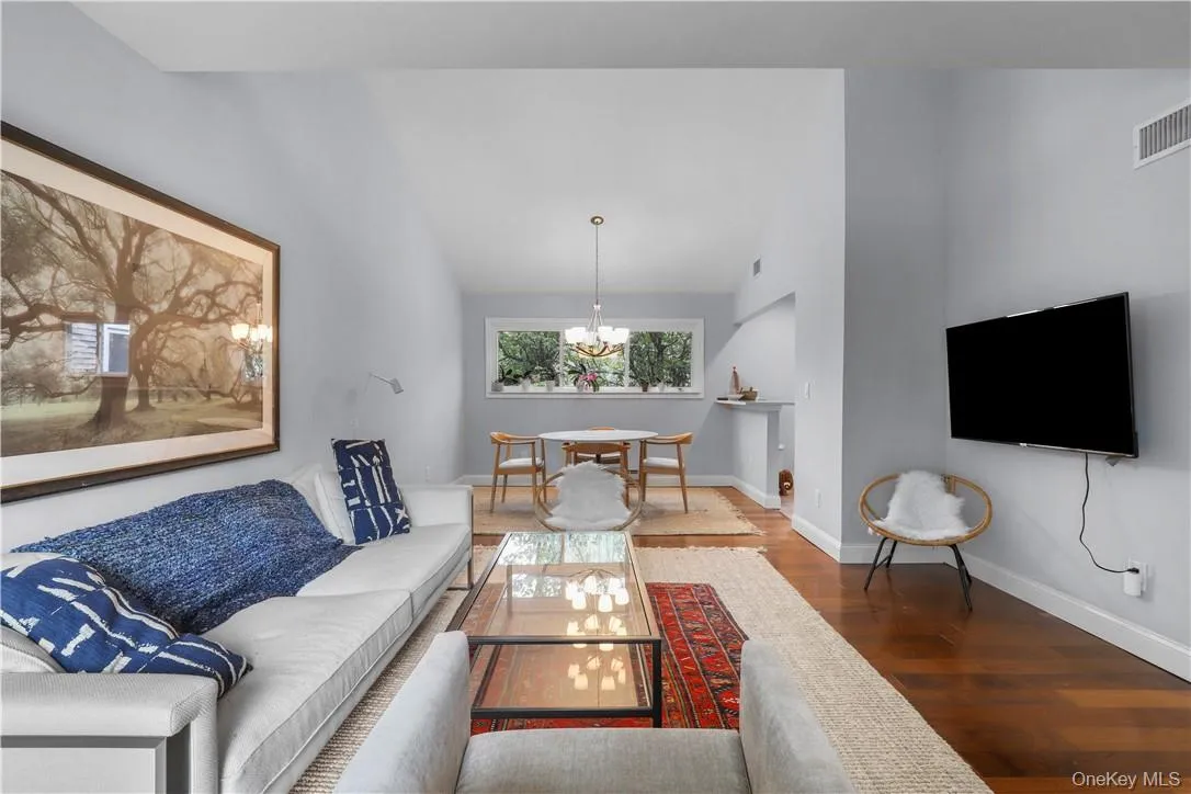 208 Harris Road, Bedford, NY, 3 Bedrooms Bedrooms, 6 Rooms Rooms,2 BathroomsBathrooms,Residential Lease,Idx,Harris,0,911735 208 Harris Road, Bedford, NY, 3 Bedrooms Bedrooms, 6 Rooms Rooms,2 BathroomsBathrooms,Residential Lease,Idx,Harris,0,911735