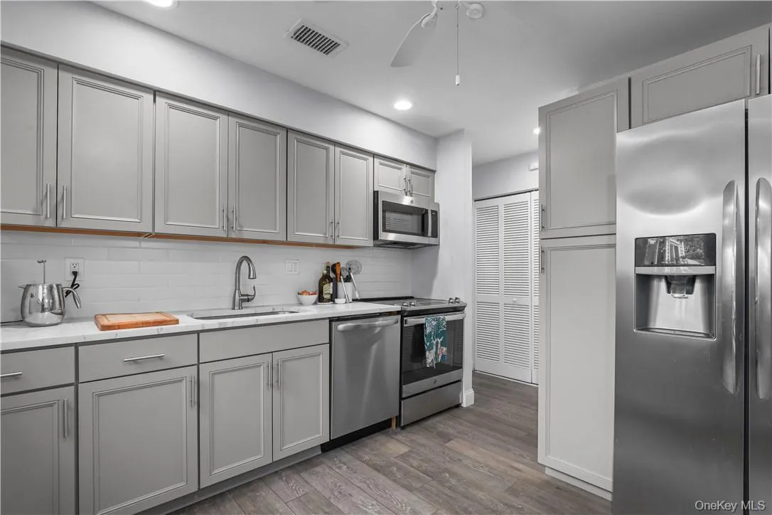 208 Harris Road, Bedford, NY, 3 Bedrooms Bedrooms, 6 Rooms Rooms,2 BathroomsBathrooms,Residential Lease,Idx,Harris,0,911735 208 Harris Road, Bedford, NY, 3 Bedrooms Bedrooms, 6 Rooms Rooms,2 BathroomsBathrooms,Residential Lease,Idx,Harris,0,911735