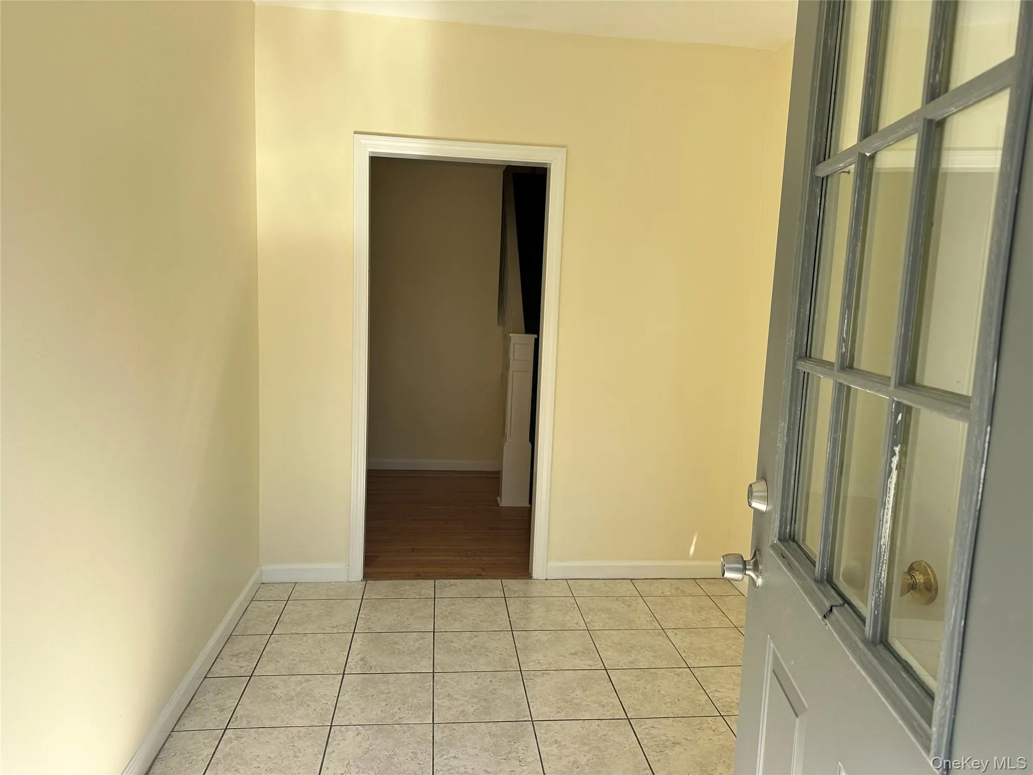 Private entrance - Foyer Private entrance - Foyer