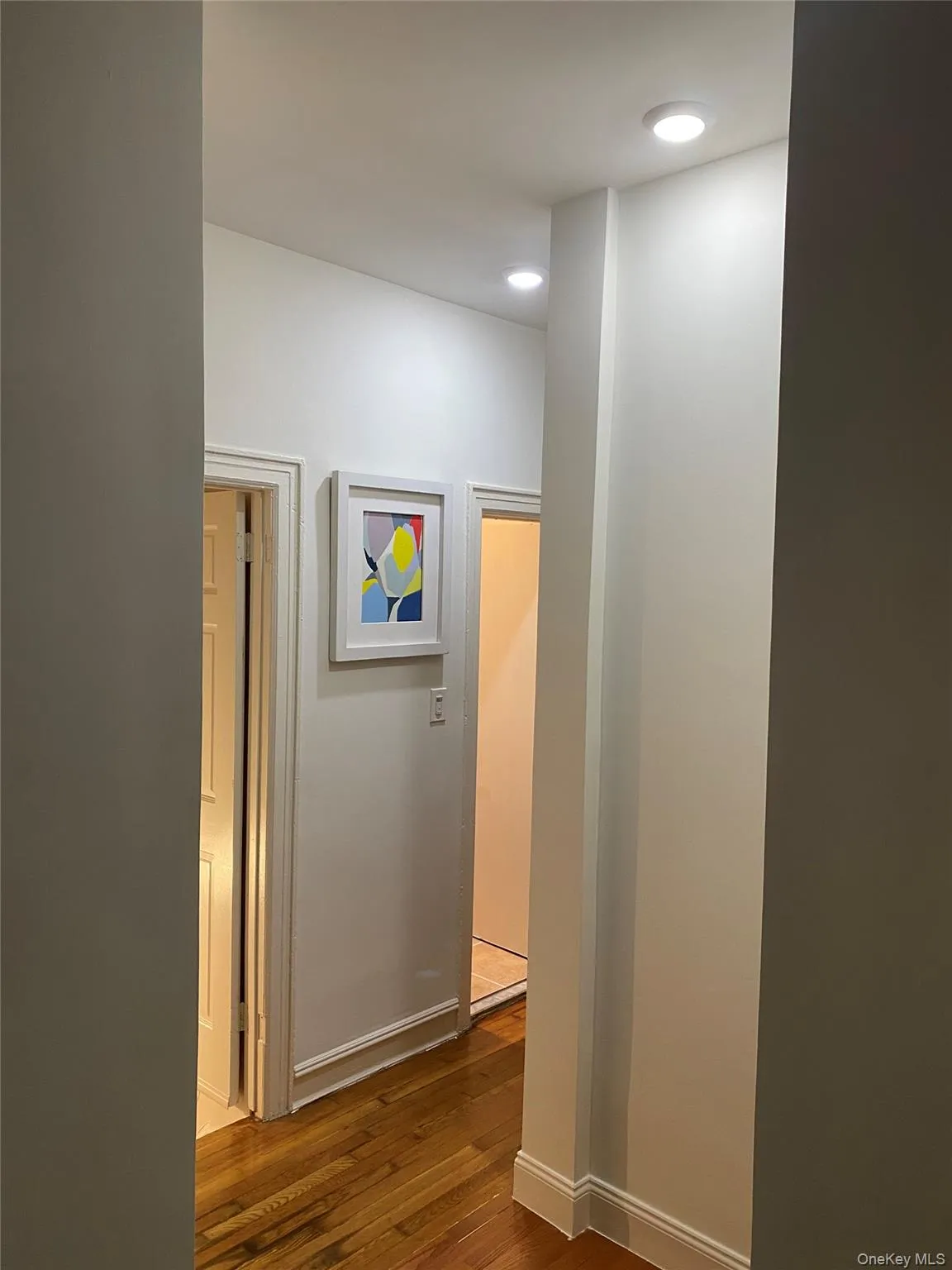 4331 Murdock Avenue, New York, NY, 3 Bedrooms Bedrooms, 5 Rooms Rooms,1 BathroomBathrooms,Residential,For Rent,Murdock,0,KEY912020 4331 Murdock Avenue, New York, NY, 3 Bedrooms Bedrooms, 5 Rooms Rooms,1 BathroomBathrooms,Residential,For Rent,Murdock,0,KEY912020