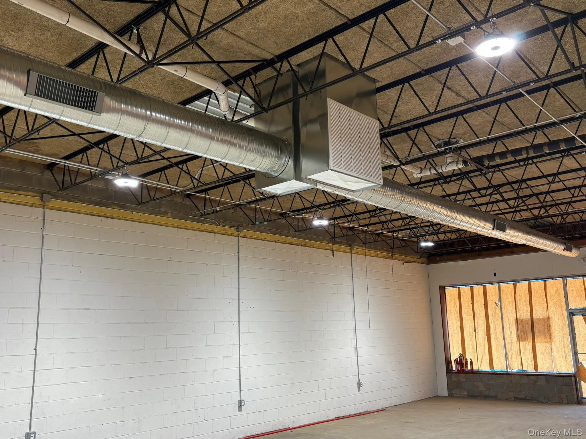 Garage with concrete block wall Garage with concrete block wall