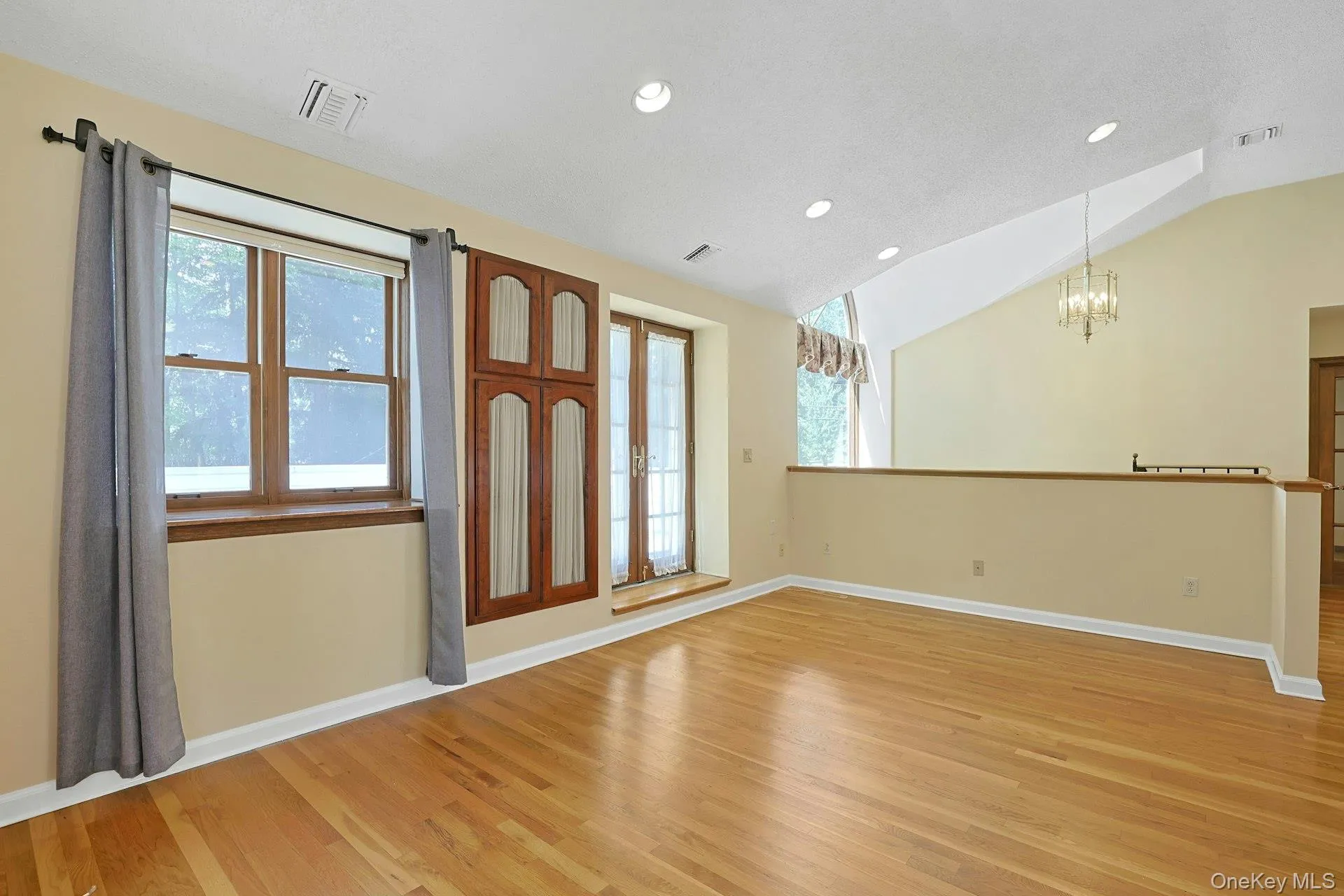 99 New Hempstead Road, Clarkstown, NY, 2 Bedrooms Bedrooms, 5 Rooms Rooms,2 BathroomsBathrooms,Residential Lease,Idx,New Hempstead,0,912204 99 New Hempstead Road, Clarkstown, NY, 2 Bedrooms Bedrooms, 5 Rooms Rooms,2 BathroomsBathrooms,Residential Lease,Idx,New Hempstead,0,912204