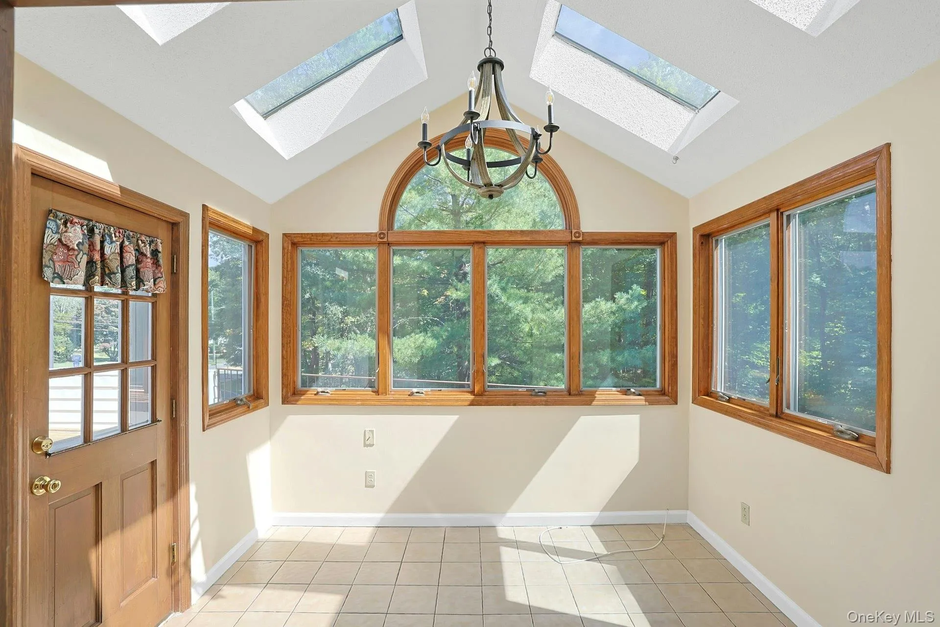 Dinette Area Dinette Area