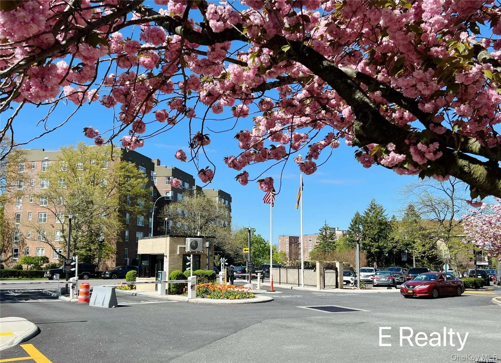 2 Bay Club Drive, New York, NY, 1 Bedroom Bedrooms, 4 Rooms Rooms,1 BathroomBathrooms,Residential Lease,Idx,Bay Club,912490 2 Bay Club Drive, New York, NY, 1 Bedroom Bedrooms, 4 Rooms Rooms,1 BathroomBathrooms,Residential Lease,Idx,Bay Club,912490