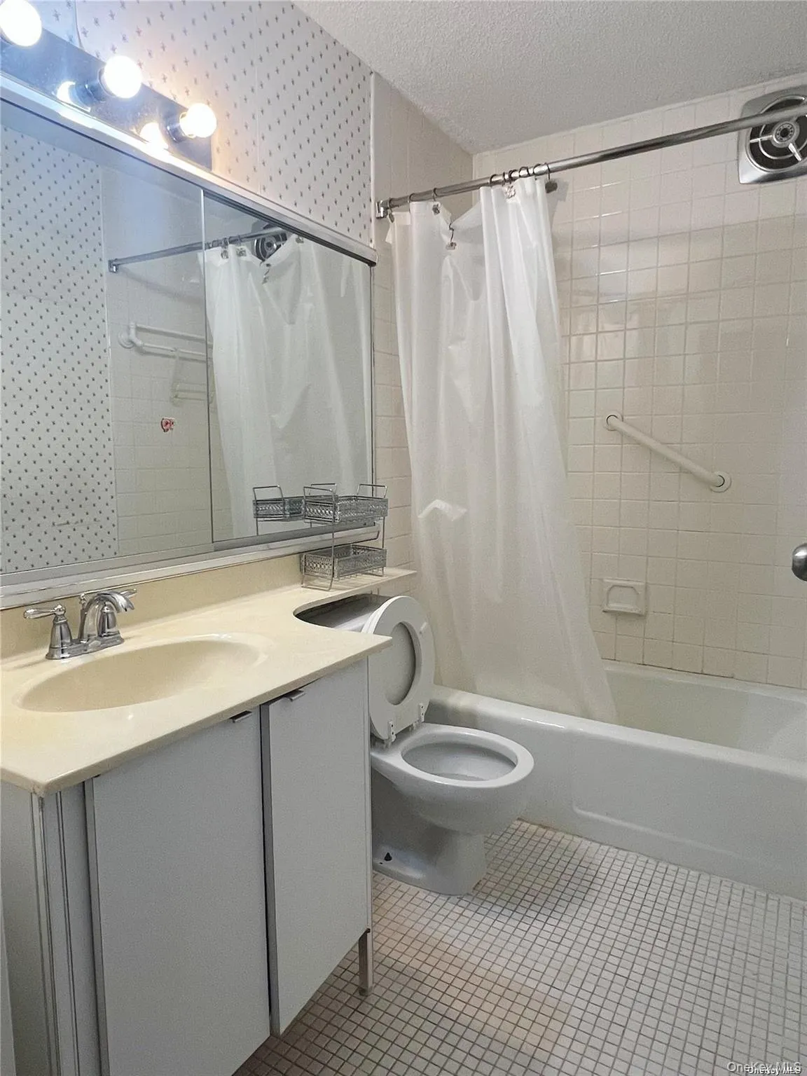 2 Bay Club Drive, New York, NY, 1 Bedroom Bedrooms, 4 Rooms Rooms,1 BathroomBathrooms,Residential Lease,Idx,Bay Club,912490 2 Bay Club Drive, New York, NY, 1 Bedroom Bedrooms, 4 Rooms Rooms,1 BathroomBathrooms,Residential Lease,Idx,Bay Club,912490