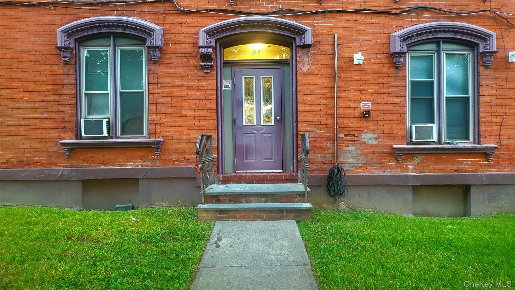 Entry into #61 S Hamilton St Entry into #61 S Hamilton St