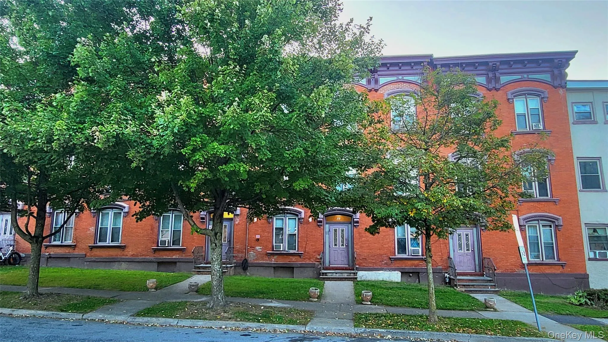 Front View Of Bldg On A Corner Lot Front View Of Bldg On A Corner Lot