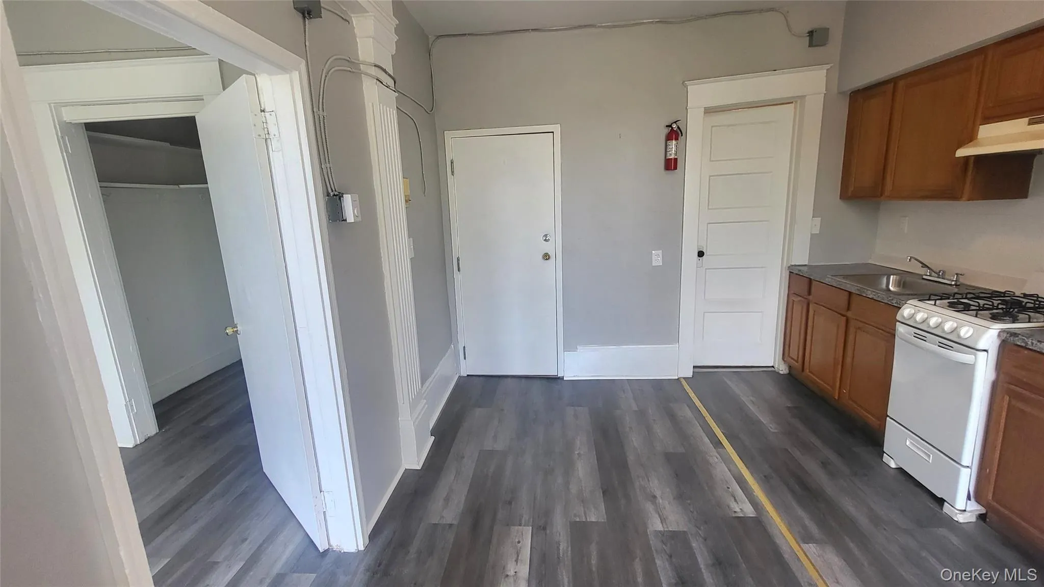 Kitchen (another view from entry door Kitchen (another view from entry door