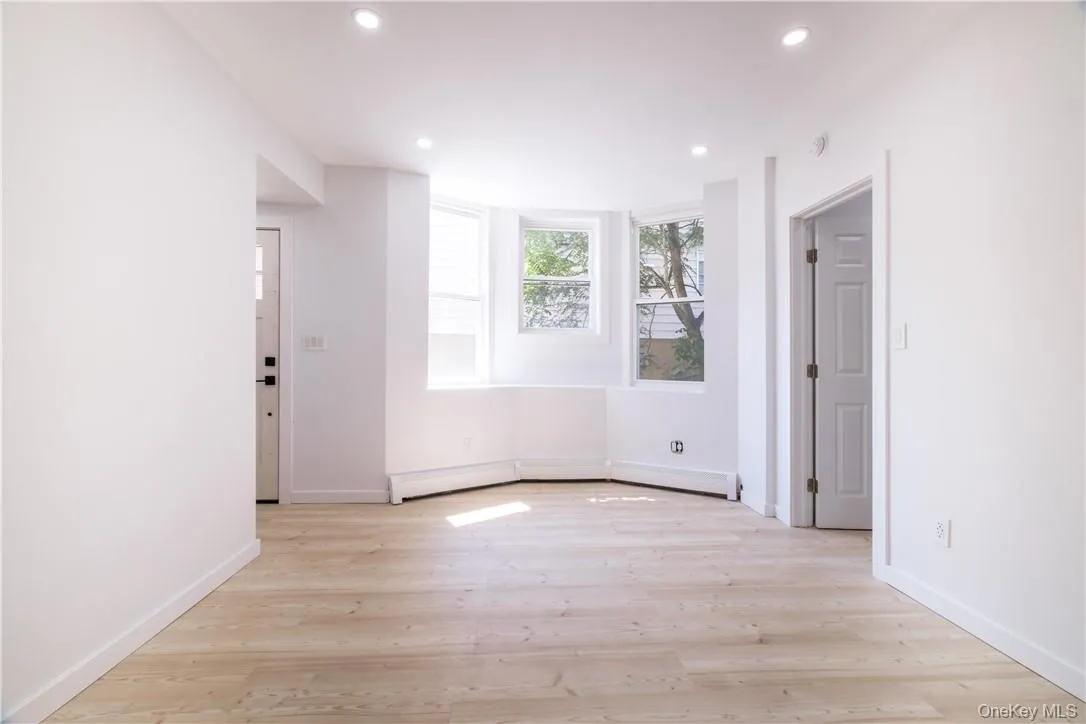 594 Bellevue Avenue, Yonkers, NY, 1 Bedroom Bedrooms, 3 Rooms Rooms,1 BathroomBathrooms,Residential Lease,Idx,Bellevue,912543 594 Bellevue Avenue, Yonkers, NY, 1 Bedroom Bedrooms, 3 Rooms Rooms,1 BathroomBathrooms,Residential Lease,Idx,Bellevue,912543