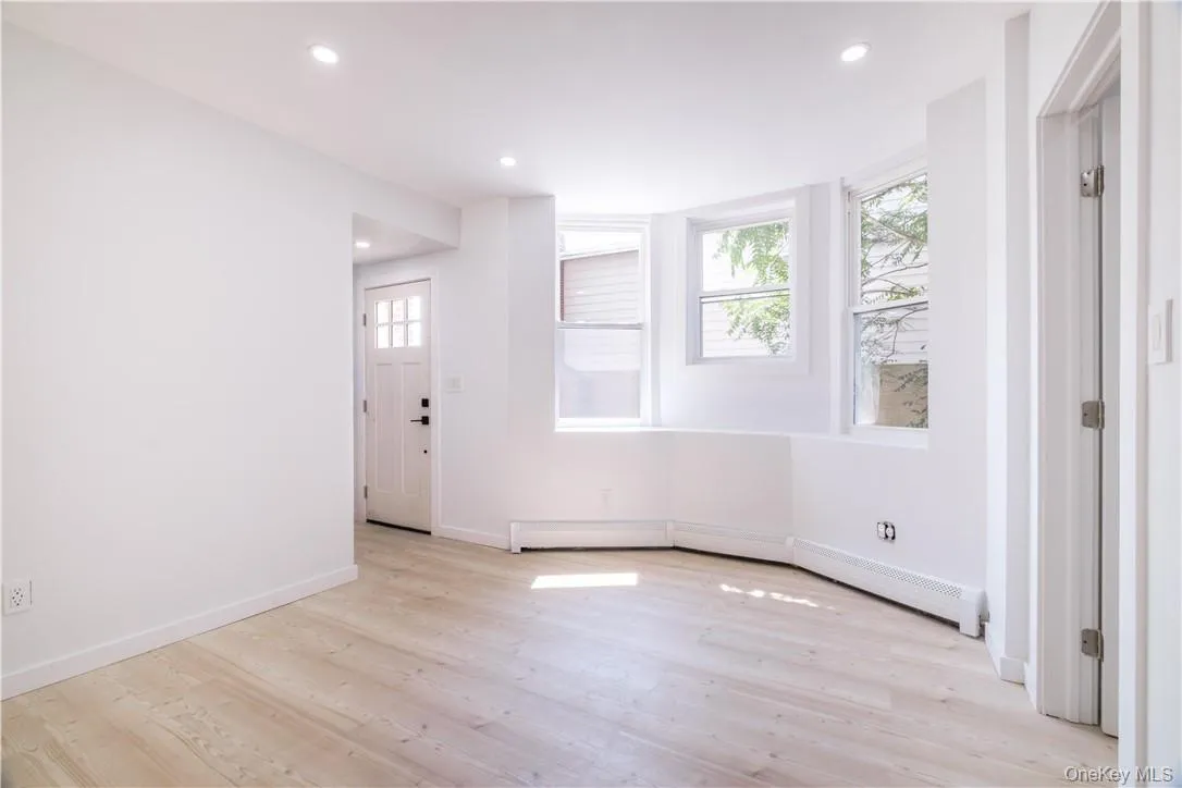 594 Bellevue Avenue, Yonkers, NY, 1 Bedroom Bedrooms, 3 Rooms Rooms,1 BathroomBathrooms,Residential Lease,Idx,Bellevue,912543 594 Bellevue Avenue, Yonkers, NY, 1 Bedroom Bedrooms, 3 Rooms Rooms,1 BathroomBathrooms,Residential Lease,Idx,Bellevue,912543
