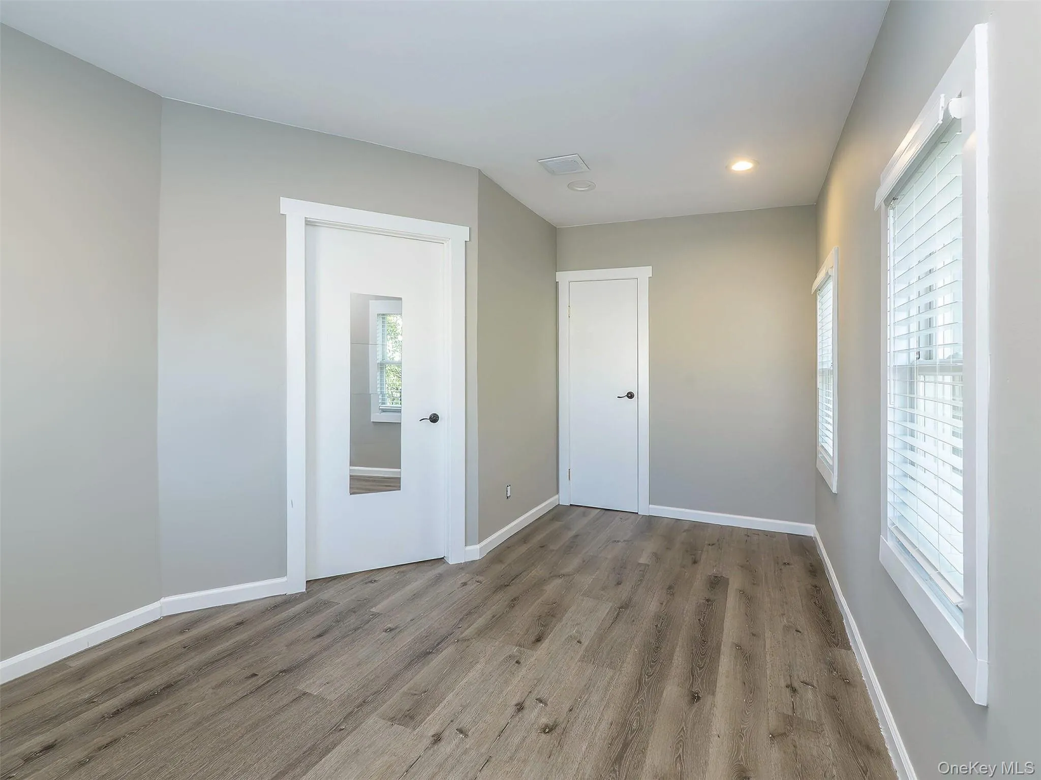 49 Glen Head Road, Oyster Bay, NY, 1 Bedroom Bedrooms, 3 Rooms Rooms,1 BathroomBathrooms,Residential Lease,Idx,Glen Head,0,912547 49 Glen Head Road, Oyster Bay, NY, 1 Bedroom Bedrooms, 3 Rooms Rooms,1 BathroomBathrooms,Residential Lease,Idx,Glen Head,0,912547