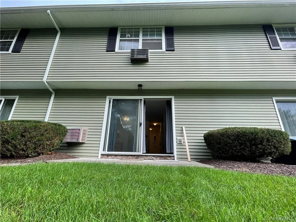 100 Hillside Drive, Wallkill, NY, 3 Bedrooms Bedrooms, 6 Rooms Rooms,2 BathroomsBathrooms,Residential Lease,Idx,Hillside,0,912622 100 Hillside Drive, Wallkill, NY, 3 Bedrooms Bedrooms, 6 Rooms Rooms,2 BathroomsBathrooms,Residential Lease,Idx,Hillside,0,912622