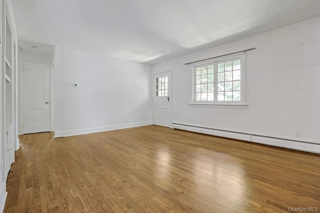 Gleaming hardwood Gleaming hardwood