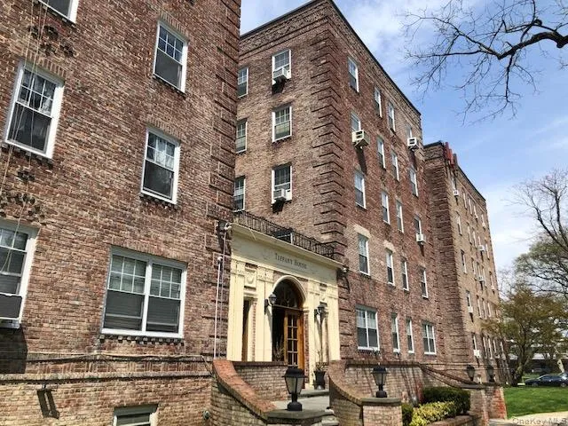View of apartment building / complex View of apartment building / complex