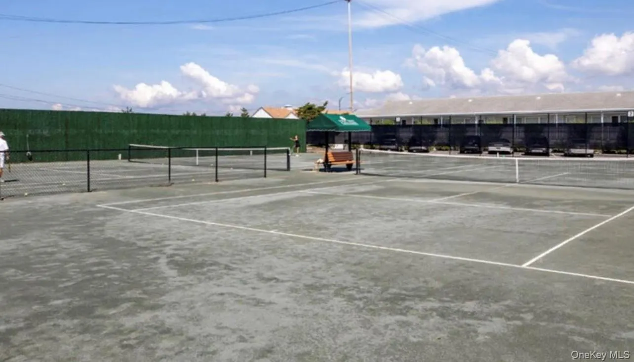 5 tennis courts. Tennis pro avail. Pickleball net avail 5 tennis courts. Tennis pro avail. Pickleball net avail