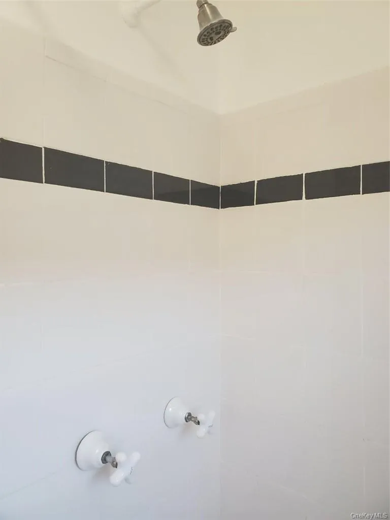 114 Lincoln Avenue, New Rochelle, NY, 4 Bedrooms Bedrooms, 7 Rooms Rooms,1 BathroomBathrooms,Residential Lease,Idx,Lincoln,912755 114 Lincoln Avenue, New Rochelle, NY, 4 Bedrooms Bedrooms, 7 Rooms Rooms,1 BathroomBathrooms,Residential Lease,Idx,Lincoln,912755