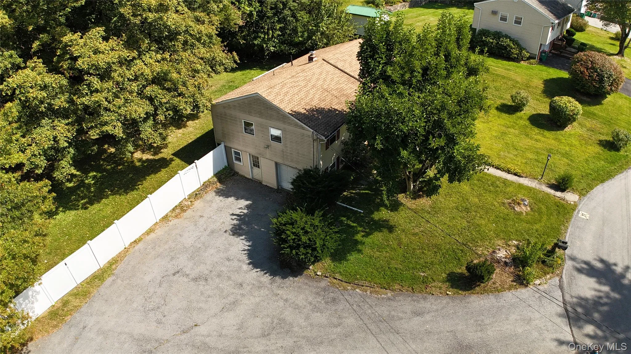 Aerial view of property and surrounding area Aerial view of property and surrounding area