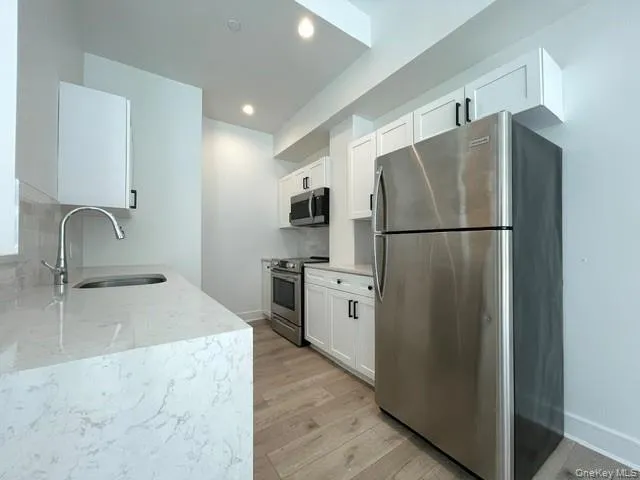356 New York Avenue, Huntington, NY, 2 Bedroom Bedrooms, 5 Room Rooms,1 BathroomBathrooms,Residential Lease,For Rent,New York,0,912867 356 New York Avenue, Huntington, NY, 2 Bedroom Bedrooms, 5 Room Rooms,1 BathroomBathrooms,Residential Lease,For Rent,New York,0,912867