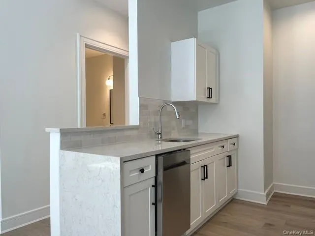 356 New York Avenue, Huntington, NY, 2 Bedroom Bedrooms, 5 Room Rooms,1 BathroomBathrooms,Residential Lease,For Rent,New York,0,912867 356 New York Avenue, Huntington, NY, 2 Bedroom Bedrooms, 5 Room Rooms,1 BathroomBathrooms,Residential Lease,For Rent,New York,0,912867