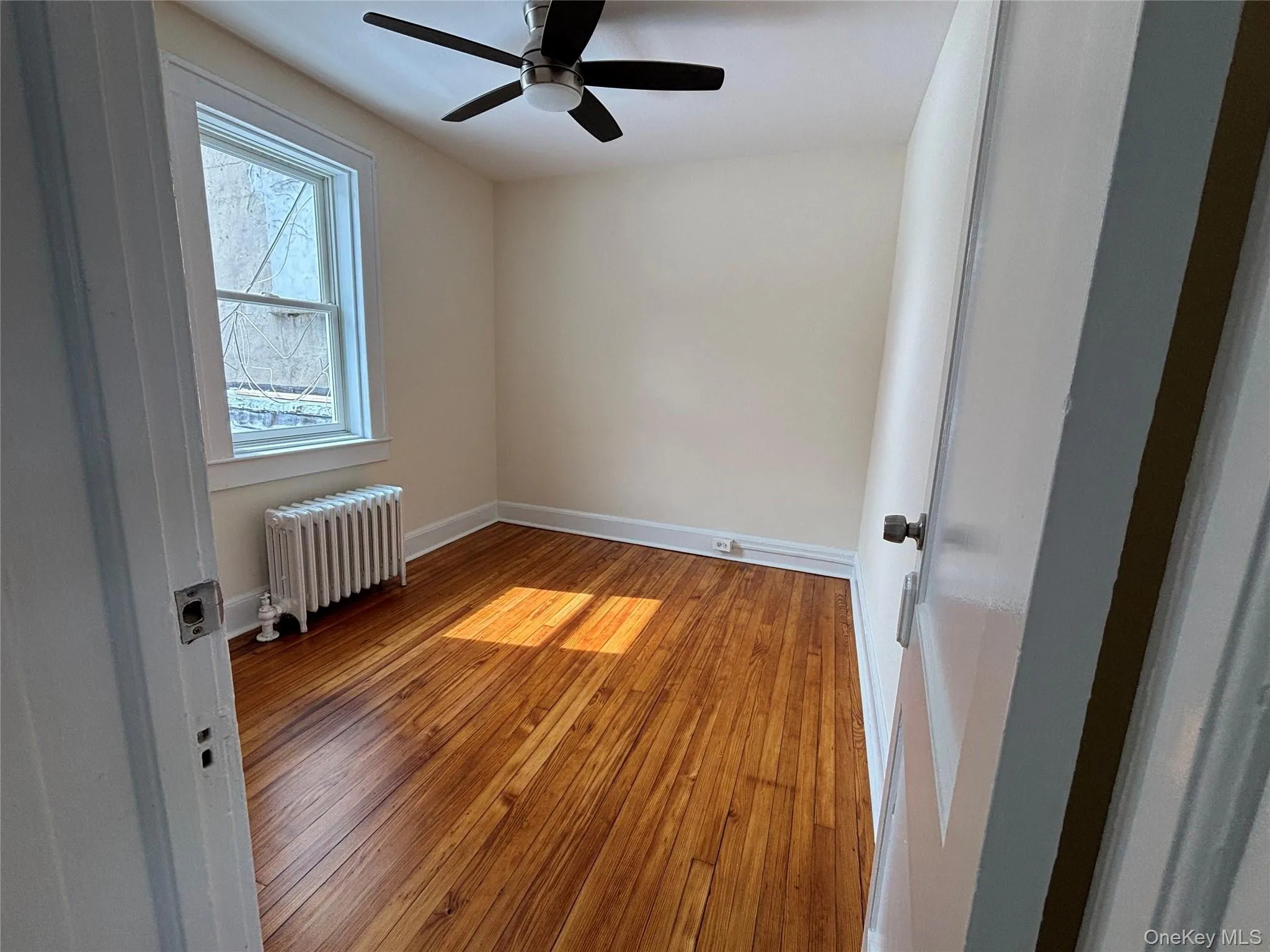 Bedroom with ceiling fan Bedroom with ceiling fan
