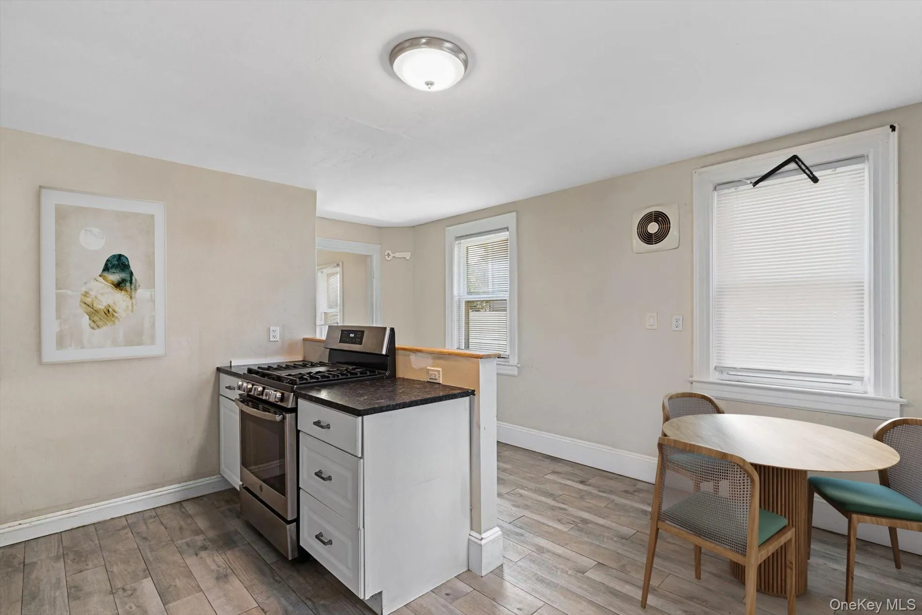 Virtually Staged Kitchen Virtually Staged Kitchen