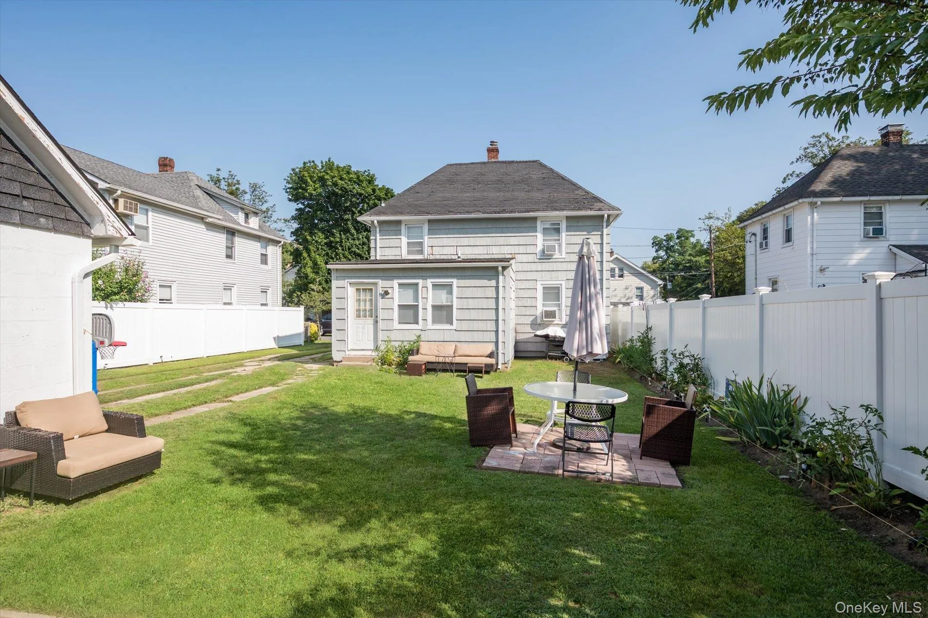 20 Waldo Avenue, North Hempstead, NY, 3 Bedrooms Bedrooms, 5 Rooms Rooms,1 BathroomBathrooms,Residential Lease,Idx,Waldo,0,912982 20 Waldo Avenue, North Hempstead, NY, 3 Bedrooms Bedrooms, 5 Rooms Rooms,1 BathroomBathrooms,Residential Lease,Idx,Waldo,0,912982