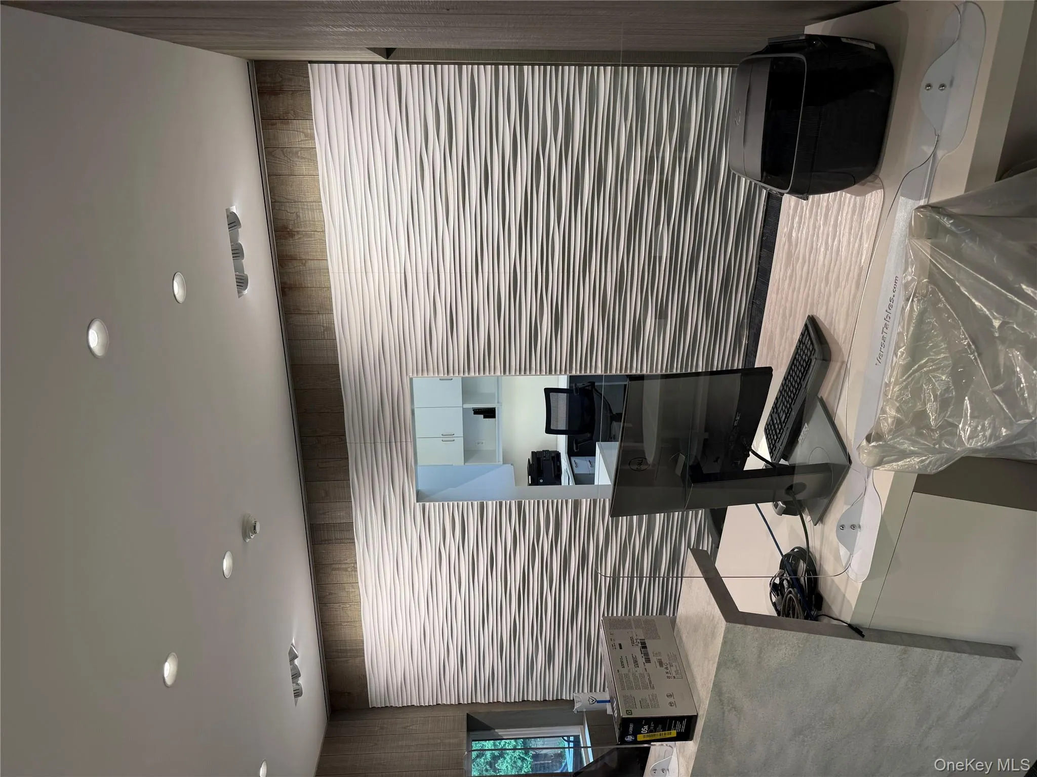 Office with recessed lighting Office with recessed lighting