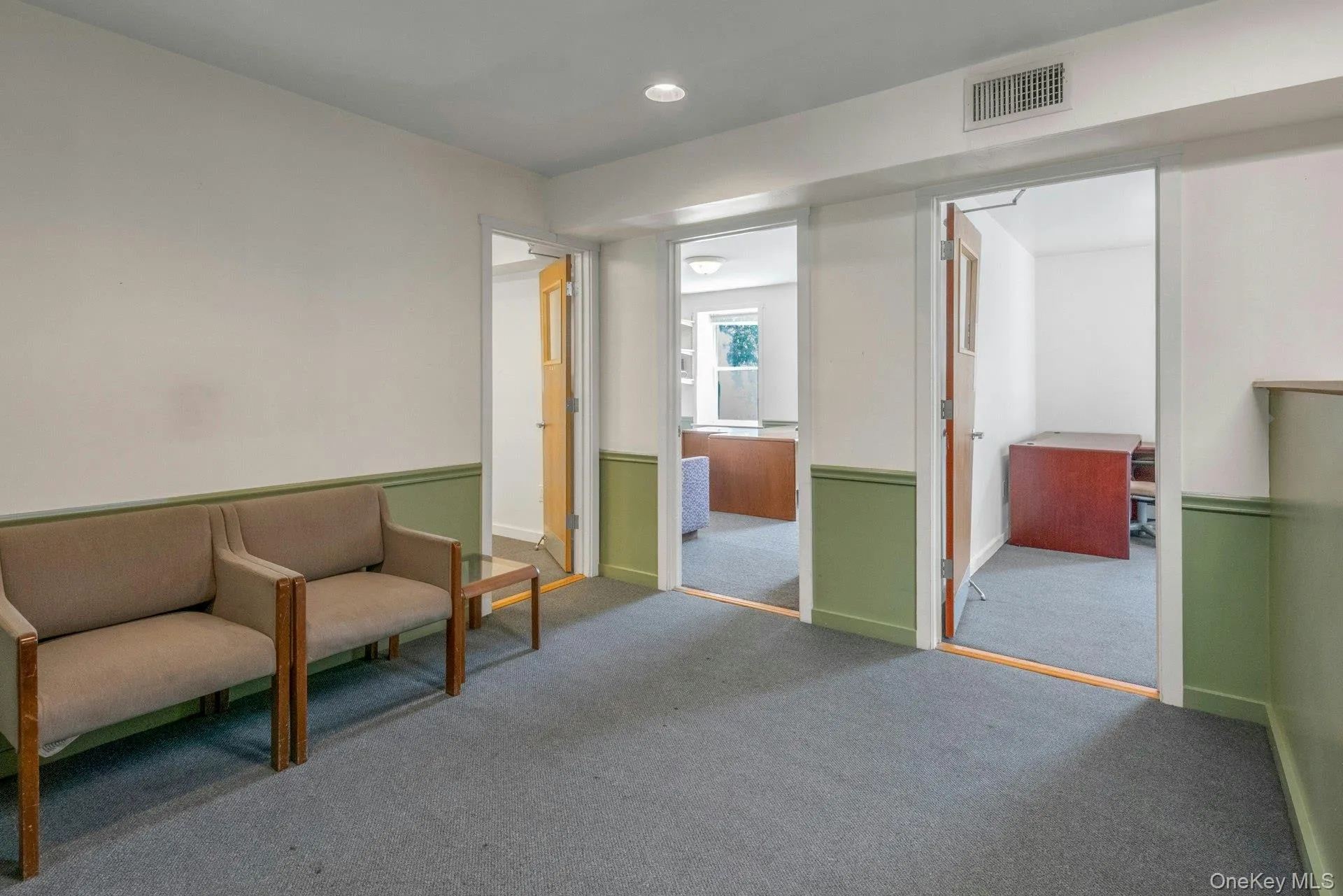 Waiting room Waiting room