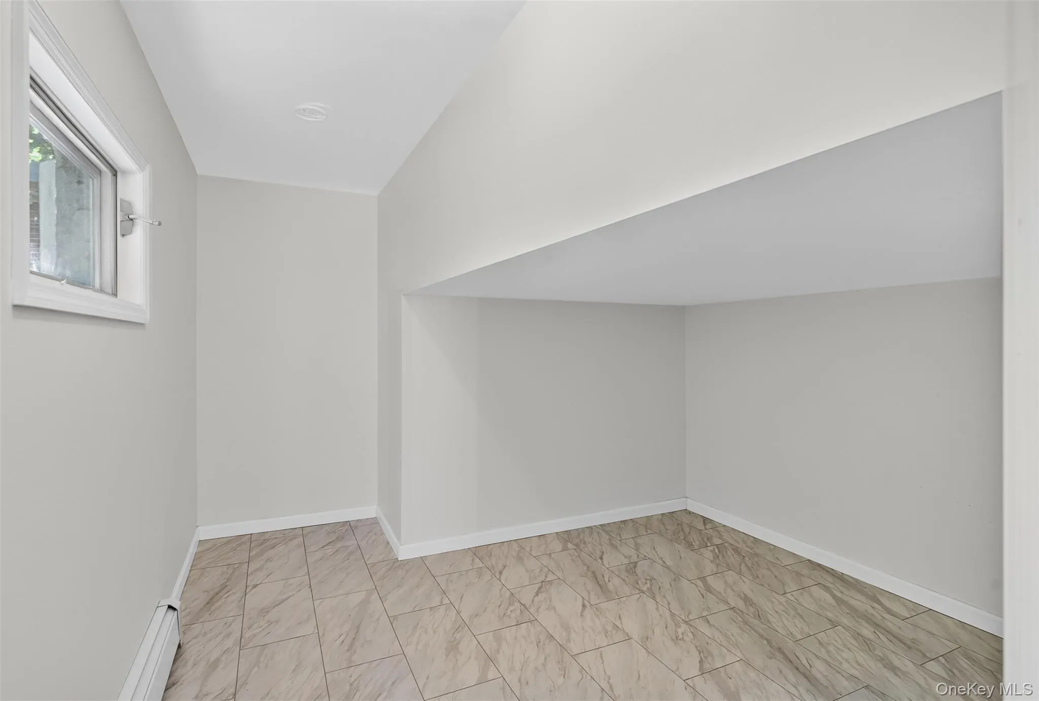 3 Hudson Bluff Circle, Marlboro, NY, 1 Bedroom Bedrooms, 5 Rooms Rooms,1 BathroomBathrooms,Residential Lease,Idx,Hudson Bluff,0,913166 3 Hudson Bluff Circle, Marlboro, NY, 1 Bedroom Bedrooms, 5 Rooms Rooms,1 BathroomBathrooms,Residential Lease,Idx,Hudson Bluff,0,913166