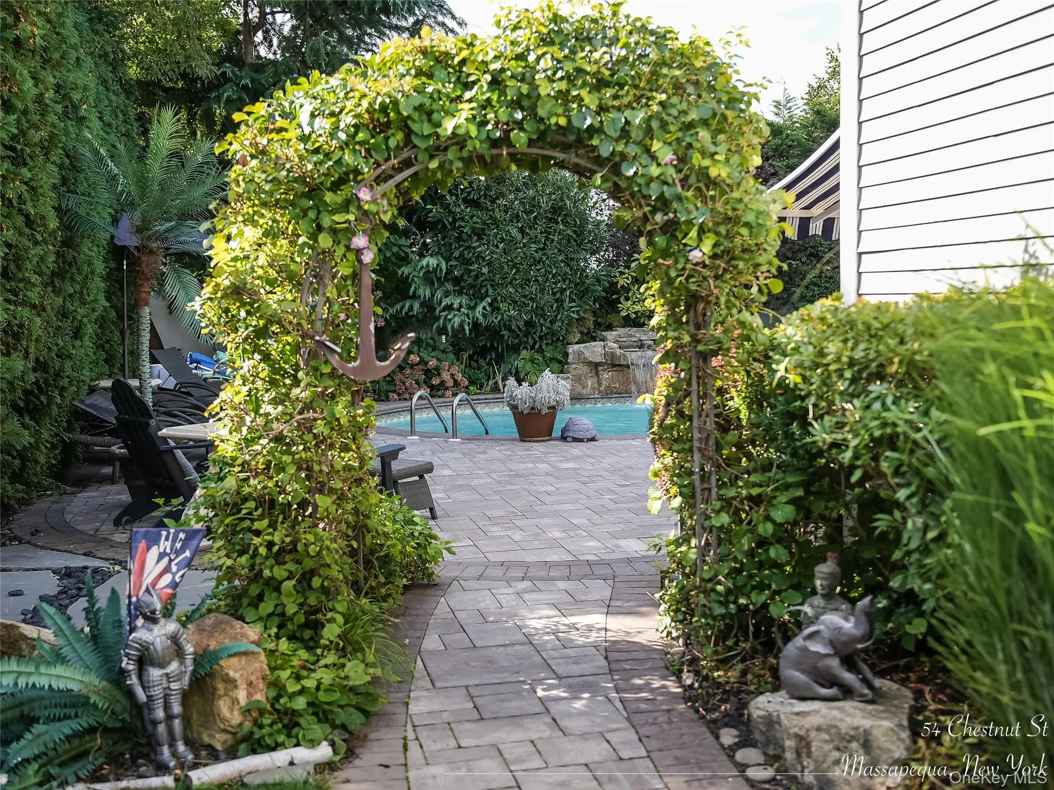 side entry to backyard side entry to backyard