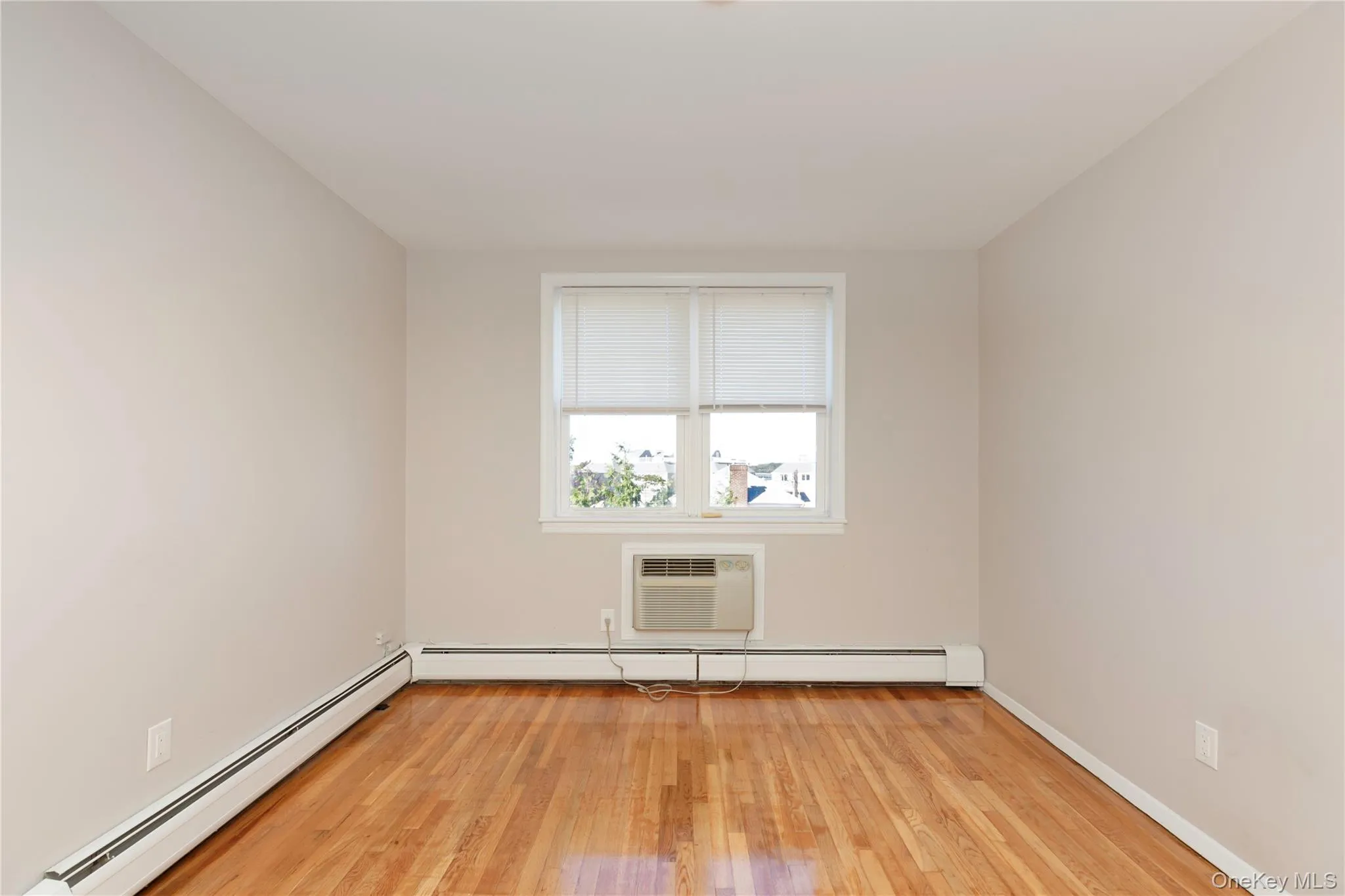 223 Ditmars Street, New York, NY, 4 Bedrooms Bedrooms, 6 Rooms Rooms,2 BathroomsBathrooms,Residential,For Rent,Ditmars,0,913352 223 Ditmars Street, New York, NY, 4 Bedrooms Bedrooms, 6 Rooms Rooms,2 BathroomsBathrooms,Residential,For Rent,Ditmars,0,913352