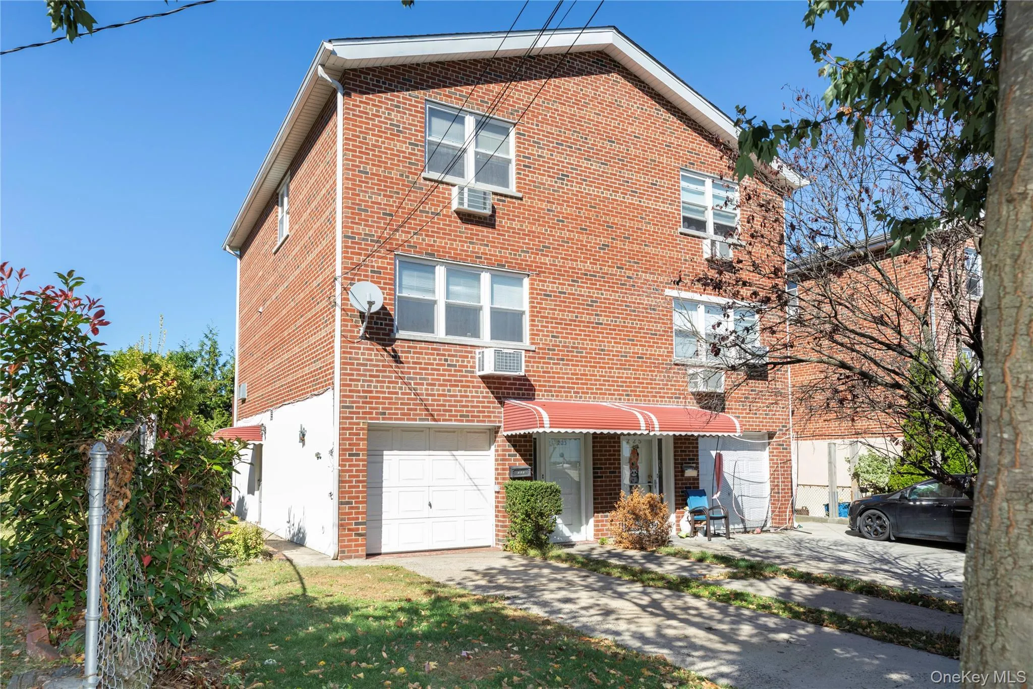 223 Ditmars Street, New York, NY, 4 Bedrooms Bedrooms, 6 Rooms Rooms,2 BathroomsBathrooms,Residential,For Rent,Ditmars,0,913352 223 Ditmars Street, New York, NY, 4 Bedrooms Bedrooms, 6 Rooms Rooms,2 BathroomsBathrooms,Residential,For Rent,Ditmars,0,913352