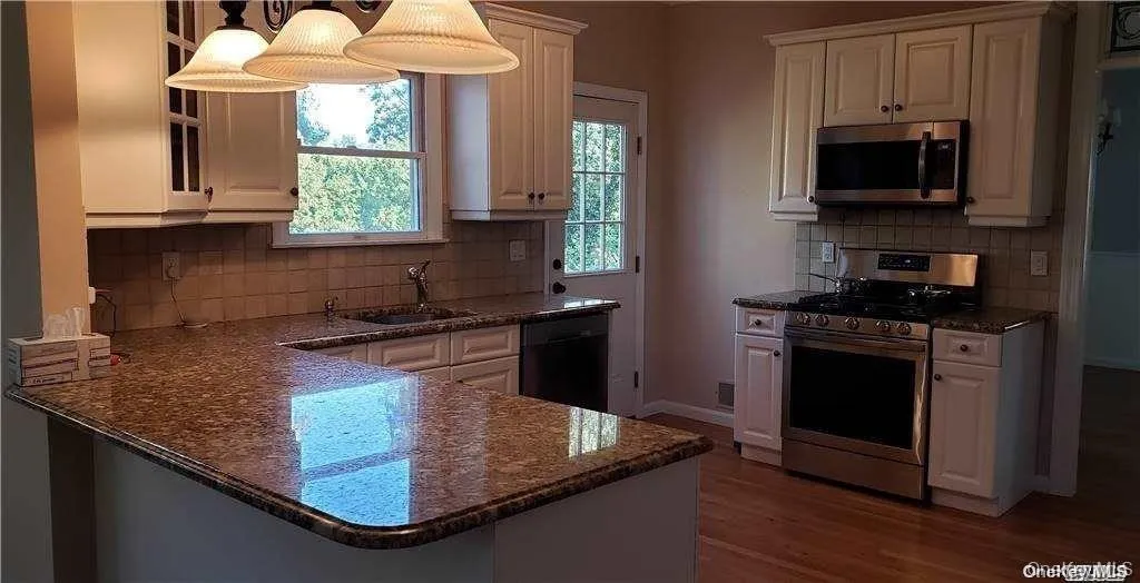 28 Carley Avenue, Huntington, NY, 5 Bedrooms Bedrooms, 10 Rooms Rooms,3 BathroomsBathrooms,Residential Lease,Idx,Carley,0,913485 28 Carley Avenue, Huntington, NY, 5 Bedrooms Bedrooms, 10 Rooms Rooms,3 BathroomsBathrooms,Residential Lease,Idx,Carley,0,913485