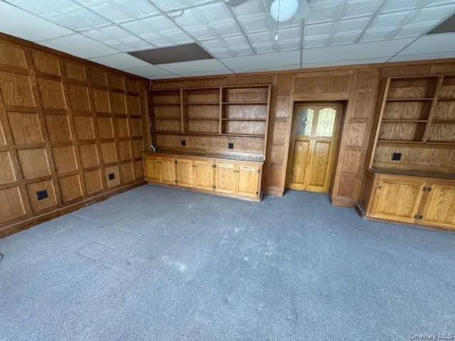 View of the entry door to the second room... View of the entry door to the second room...