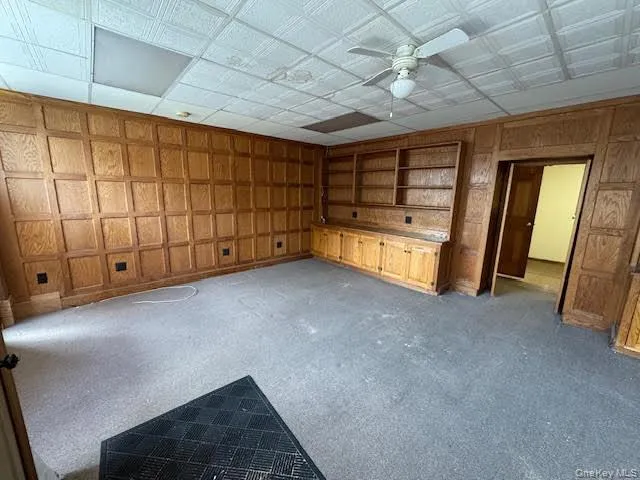 View of interior walls... View of interior walls...