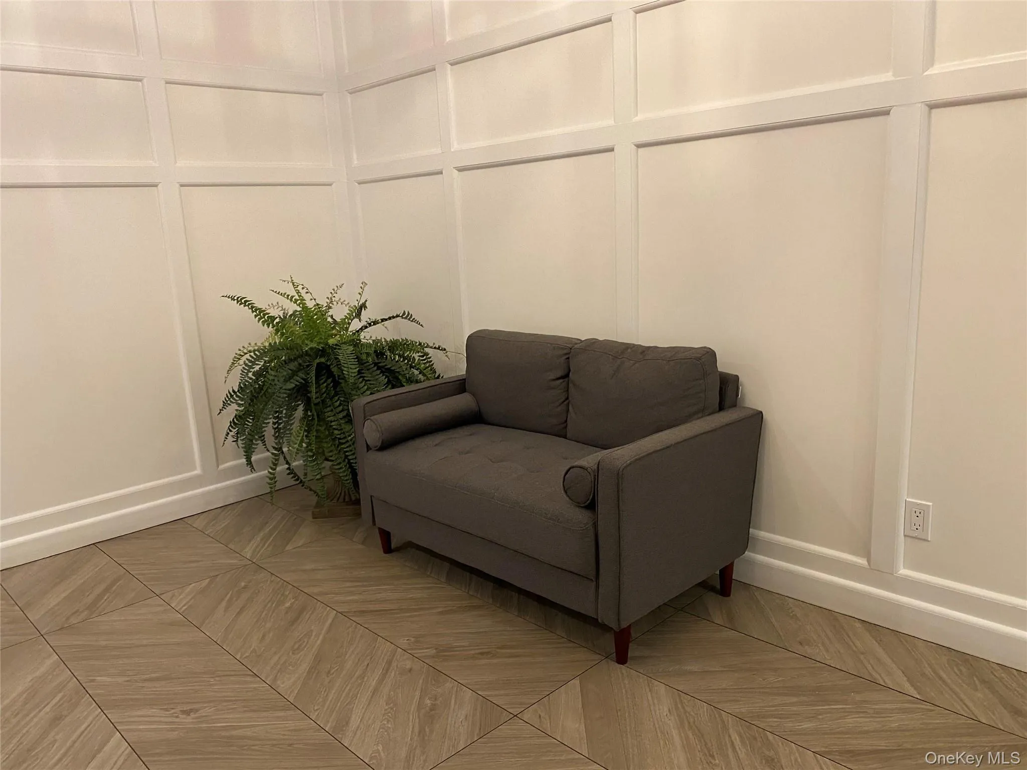 Living area with a decorative wall Living area with a decorative wall