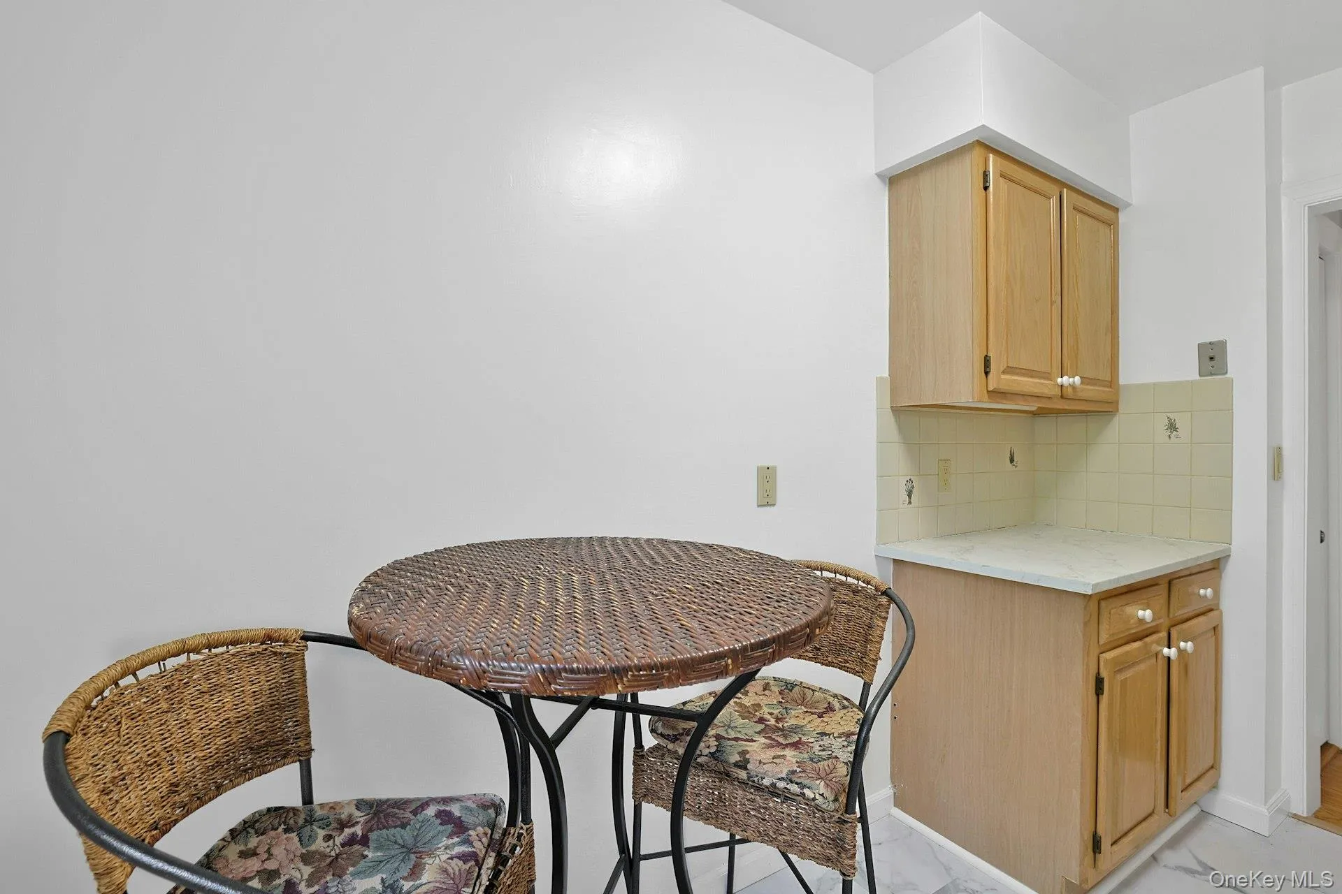 Eating Area Eating Area