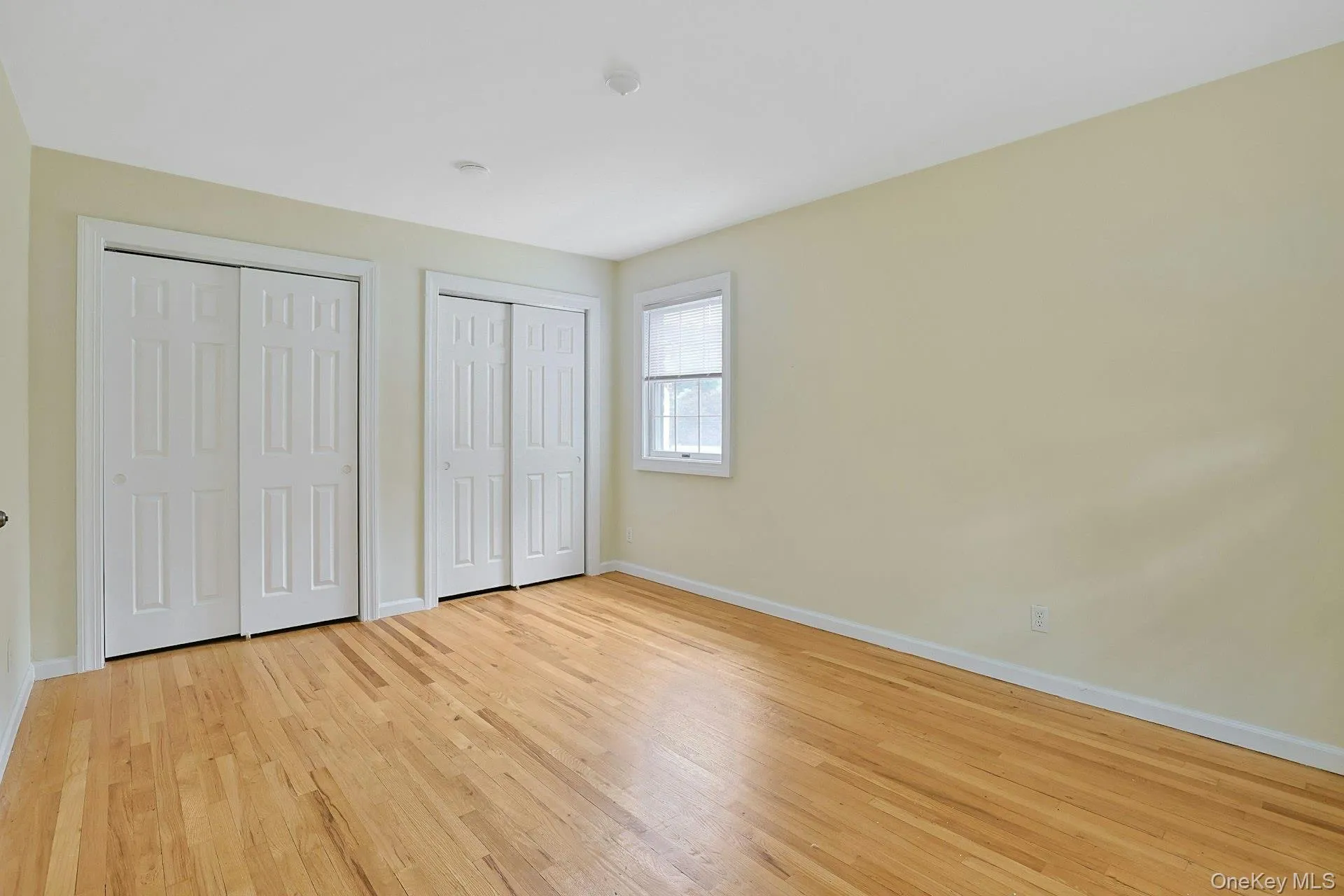 Bedroom with Double Closet Bedroom with Double Closet