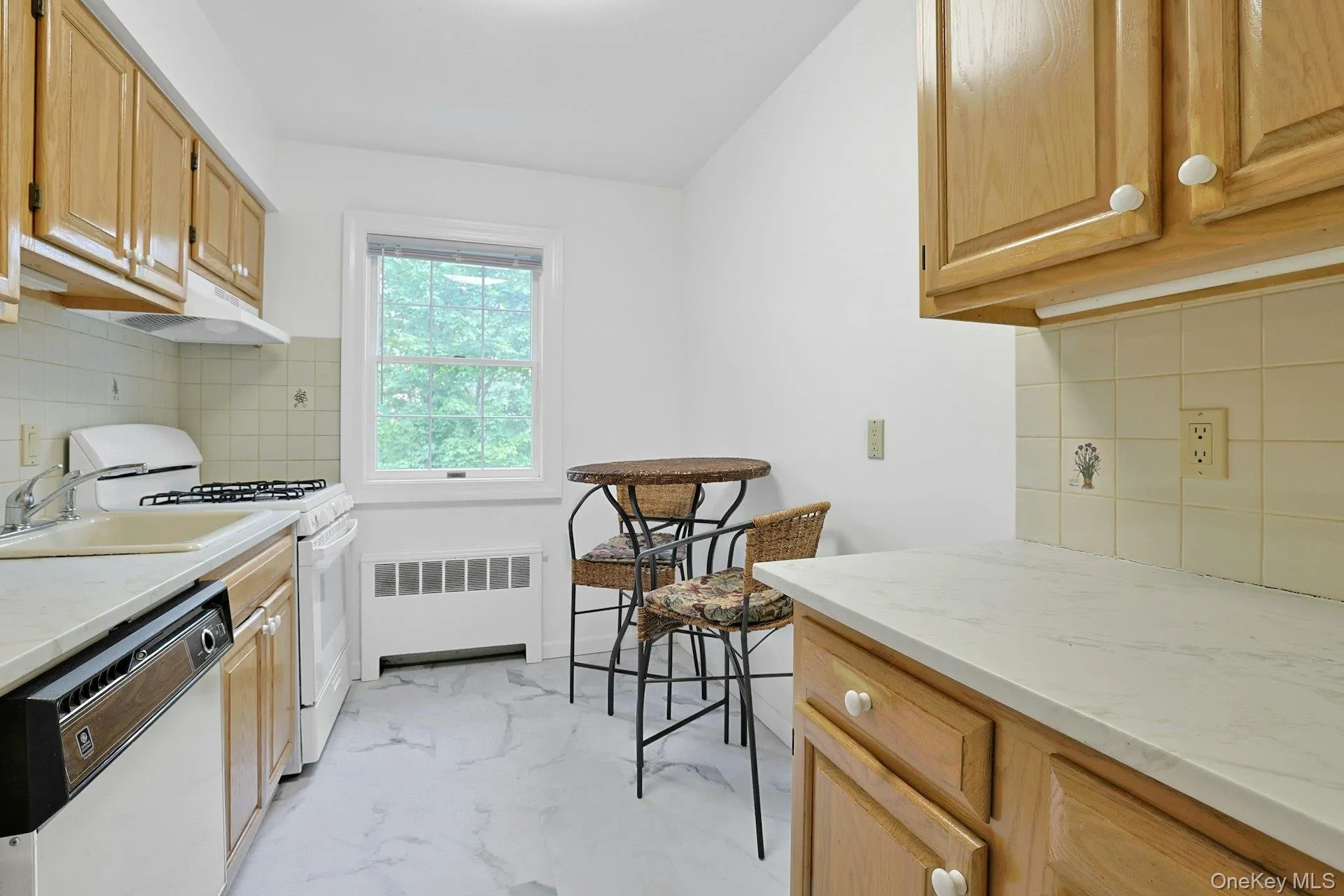 Galley Kitchen Galley Kitchen