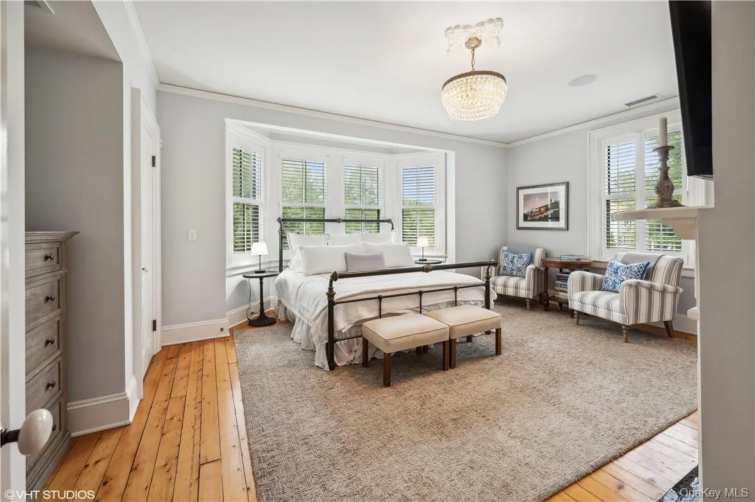 Main bedroom, second floor Main bedroom, second floor