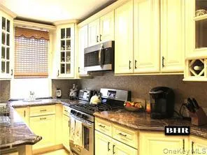 2034 Pearson Street, New York, NY, 3 Bedrooms Bedrooms, 5 Rooms Rooms,1 BathroomBathrooms,Residential,For Rent,Pearson,0,914207 2034 Pearson Street, New York, NY, 3 Bedrooms Bedrooms, 5 Rooms Rooms,1 BathroomBathrooms,Residential,For Rent,Pearson,0,914207